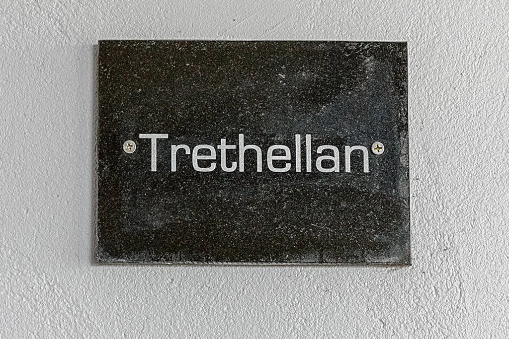 27 Alexander WEB-37.jpg