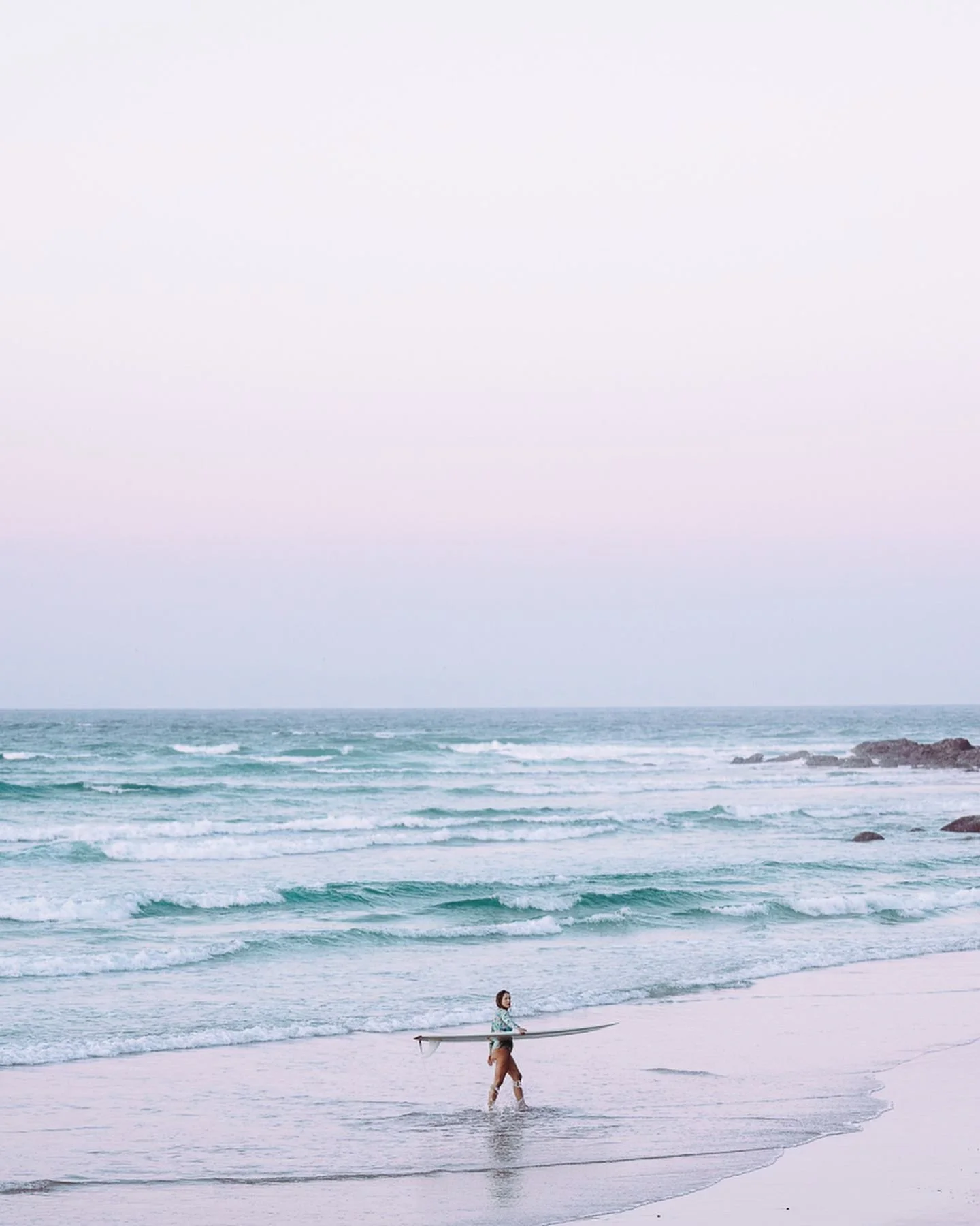 Sunset surfers 🌊 

#sonyphotography #byronbay #nswtourism #seensw #surf #surfphotography #sunsetsurf
