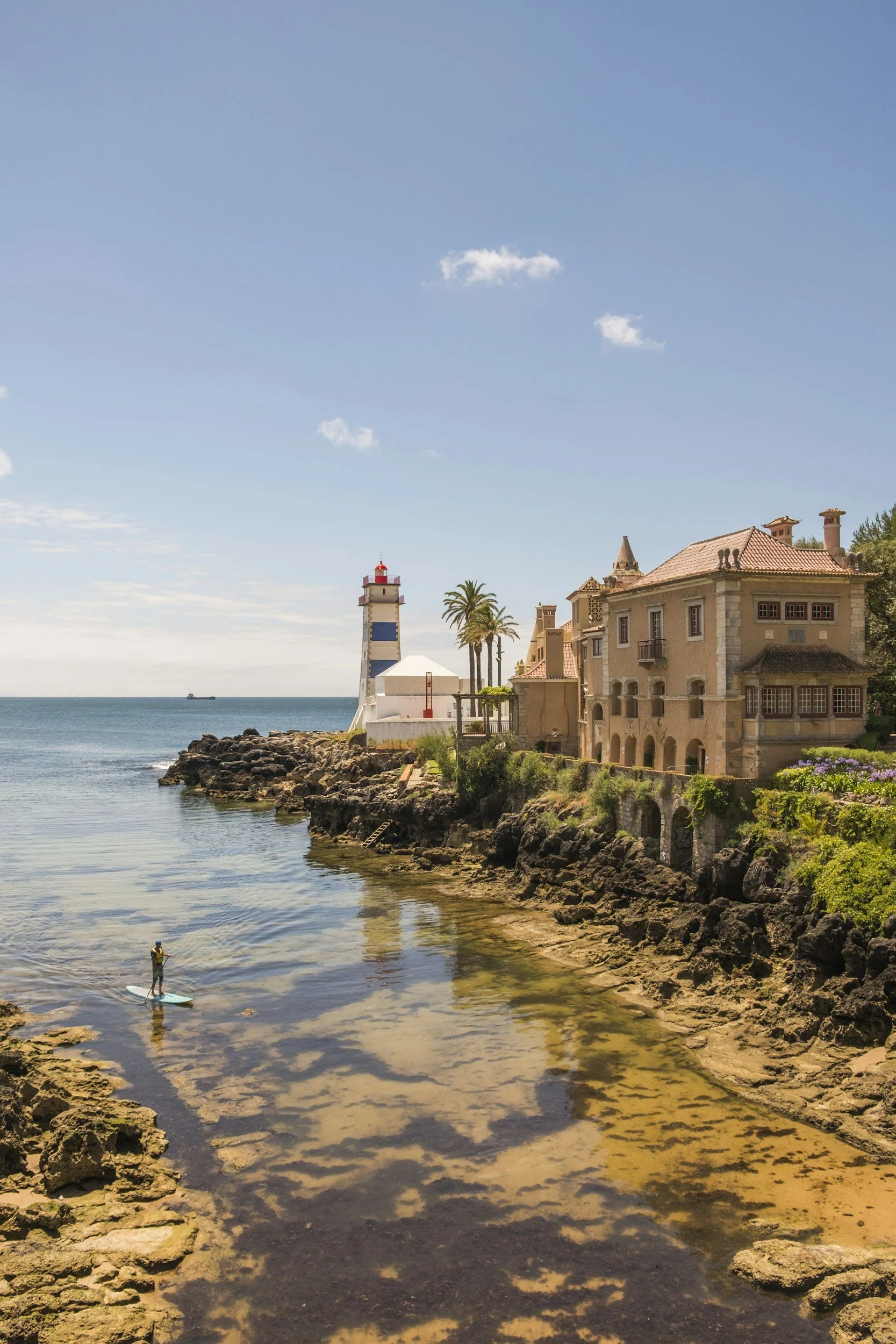 Cascais: A charming seaside town near Lisbon, known for its beaches, casino, marina, and vibrant atmosphere.