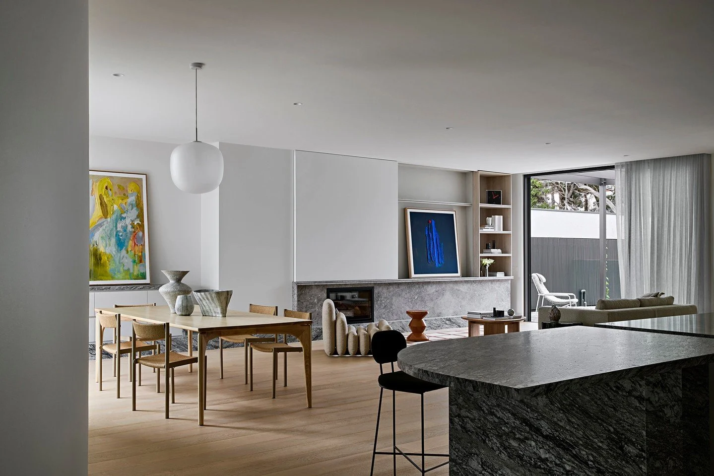 Minimal in form, layered in feeling.⁠
Casa Cortile pairs texture and timber with warmth and light, creating a home that feels grounded and alive.⁠
⁠
Builder: @wilkenhomes⁠
Architect: @luca_vezzosi_architects⁠
Furniture: @stylecraftfurniture⁠
Styling: