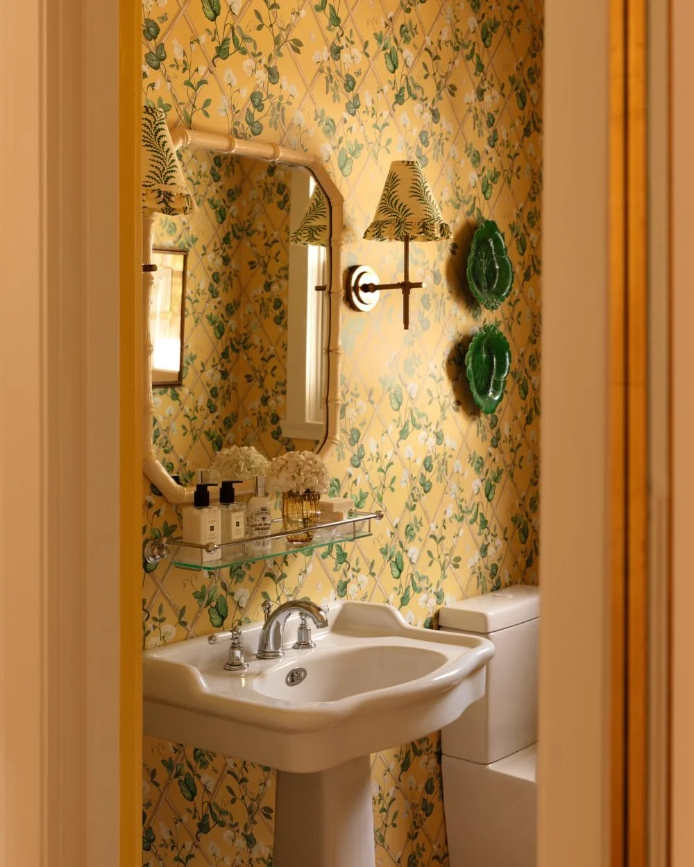 The beautiful Eliza Bay bathrooms for @mainehouseinteriors as featured in the latest @homebeautiful magazine.

Photography 📸: @gemmola 

#wilken #wilkenhomes #maine #mainehouseinteriors #design #building #morningtonpeninsulabusiness #morningtonpenin