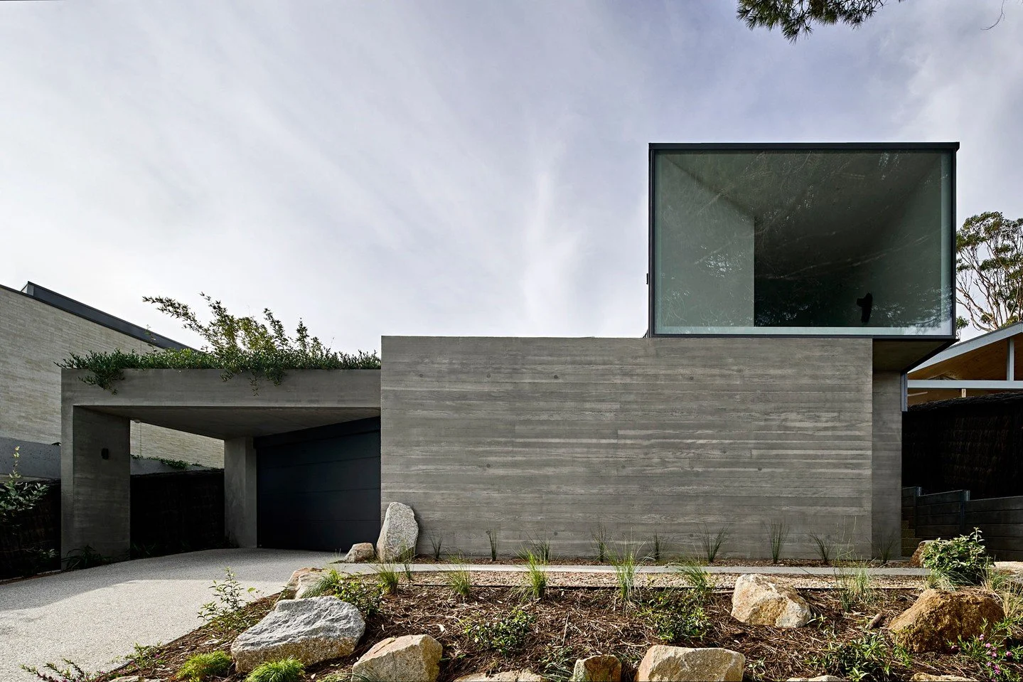 Truly a vision brought to life, a huge well done to everyone involved at Casa Cortile. 👏⁠
⁠
Builder: @wilkenhomes⁠
Architect: @luca_vezzosi_architects⁠
Stylist: @amandamckenna.styling⁠
Landscape design: @katiewestledesign⁠
Landscape construction: @l