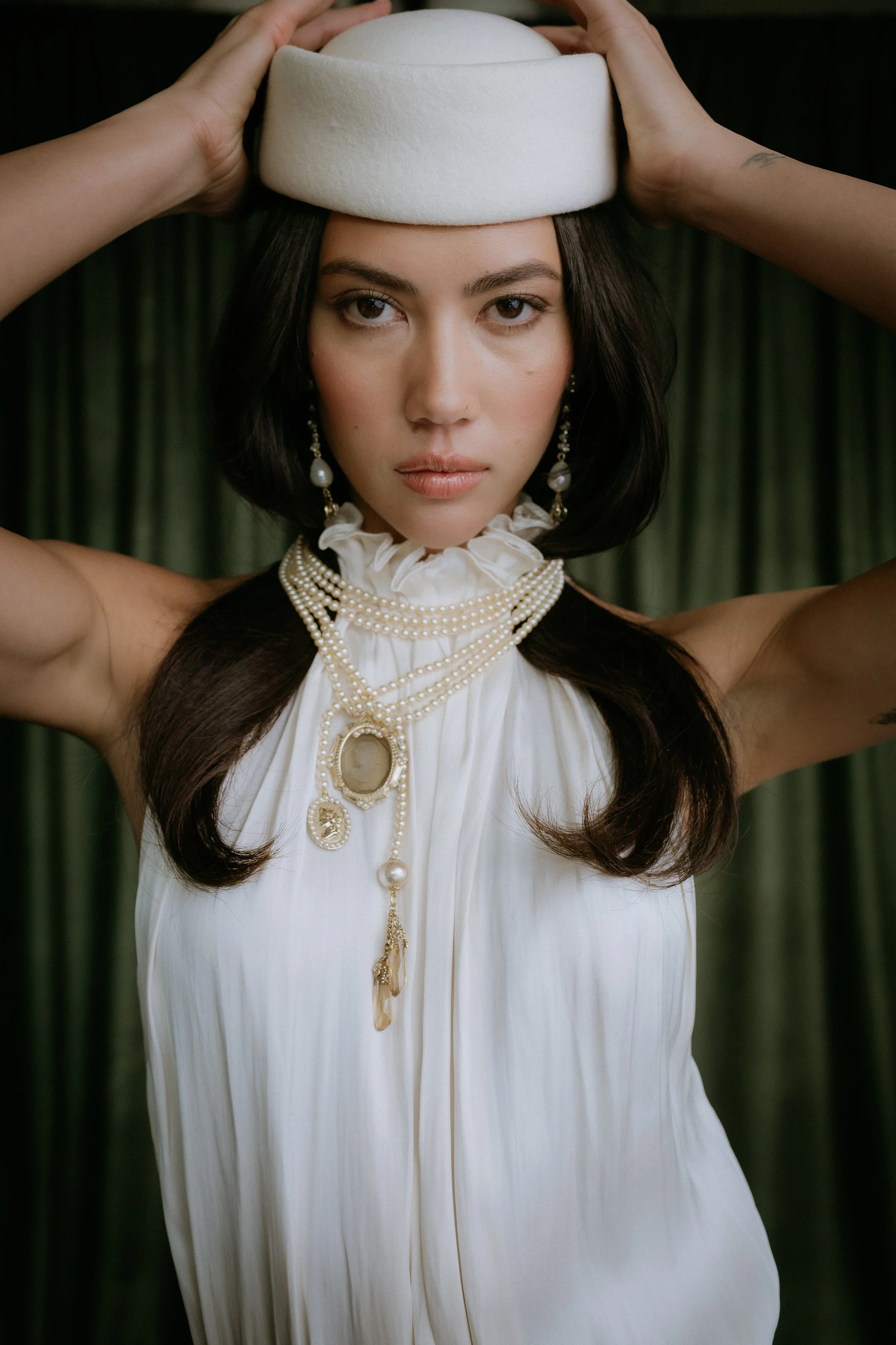 NECKLACE 27-30-AG ÉVOLA   3.jpg