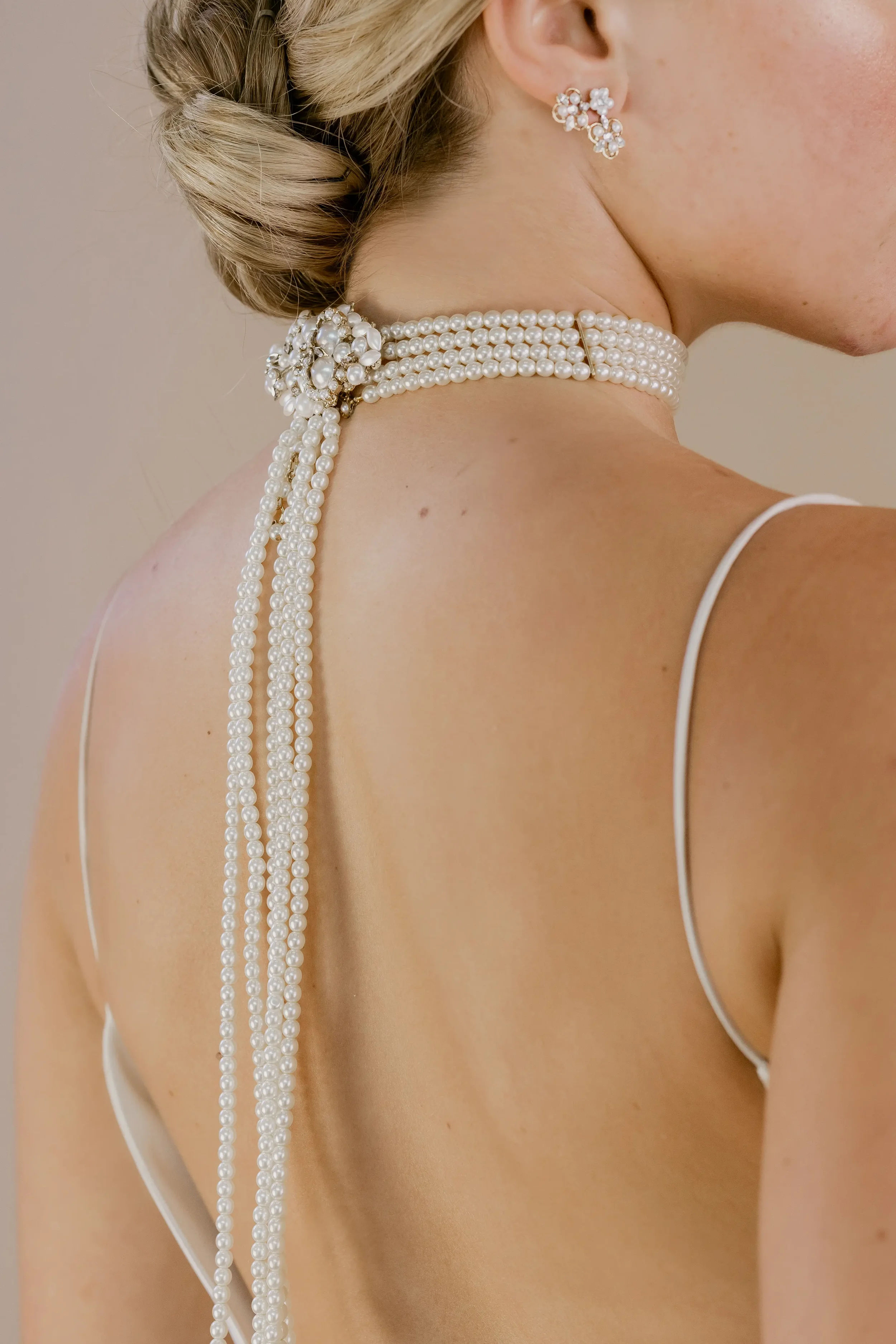 CHOKER 26-12-AG ESENCIA 3.webp