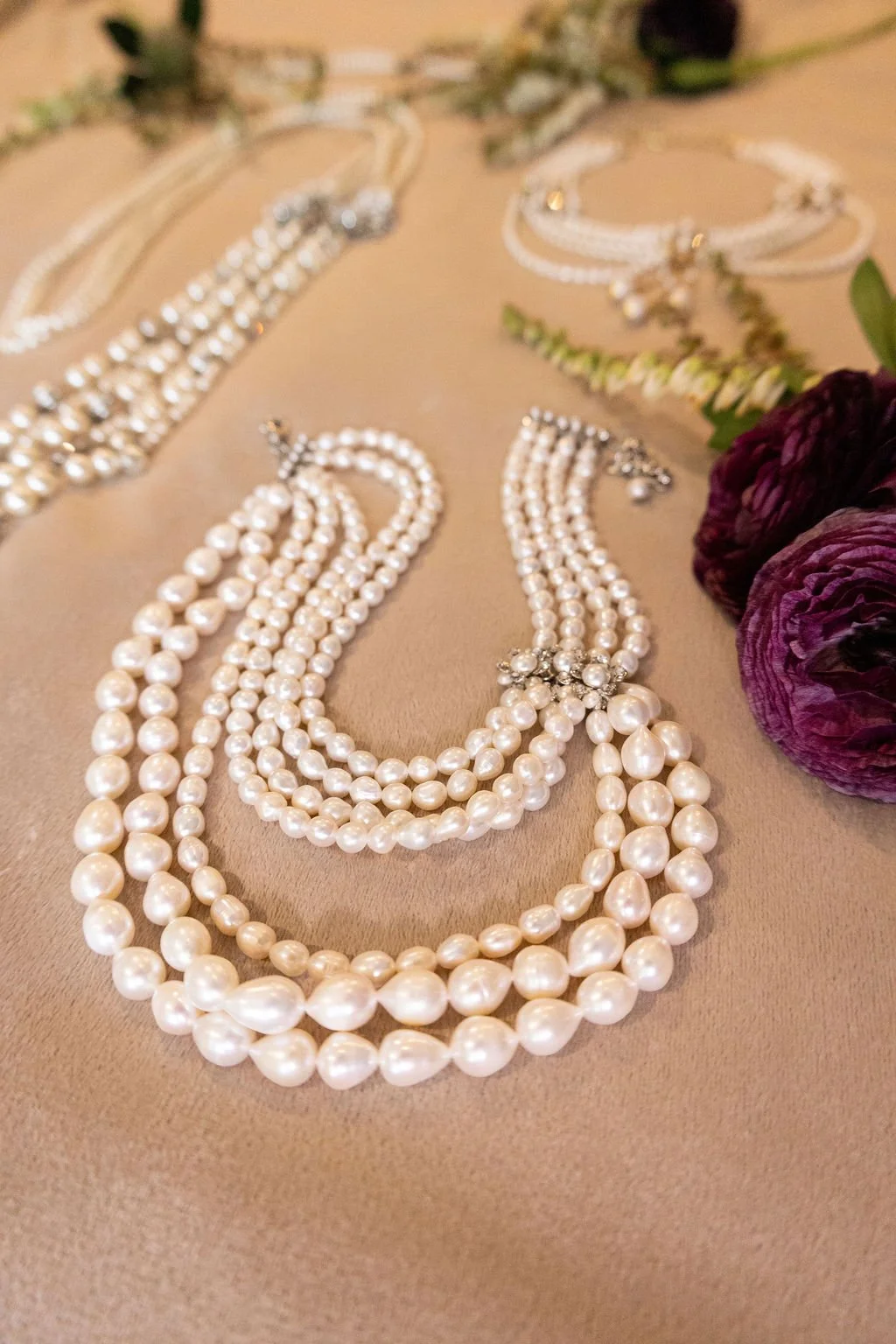 CHOKER 28-04-S  HALFLIT   1.jpg