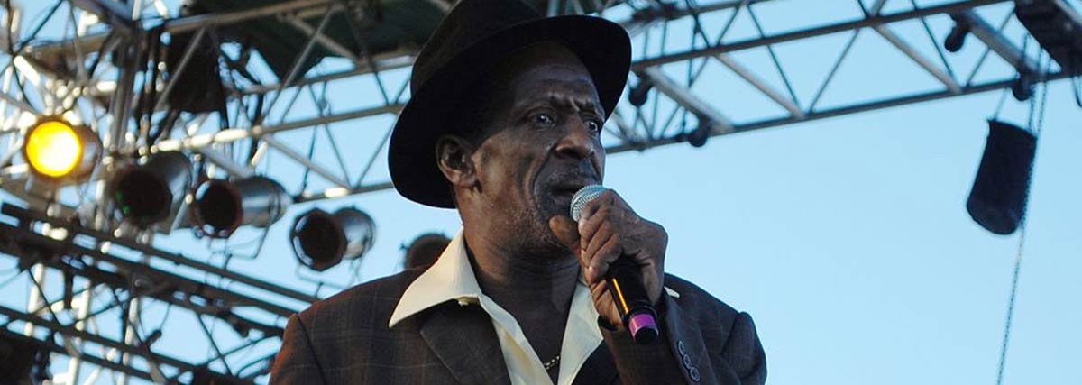 Gregory Issacs Live on stage.