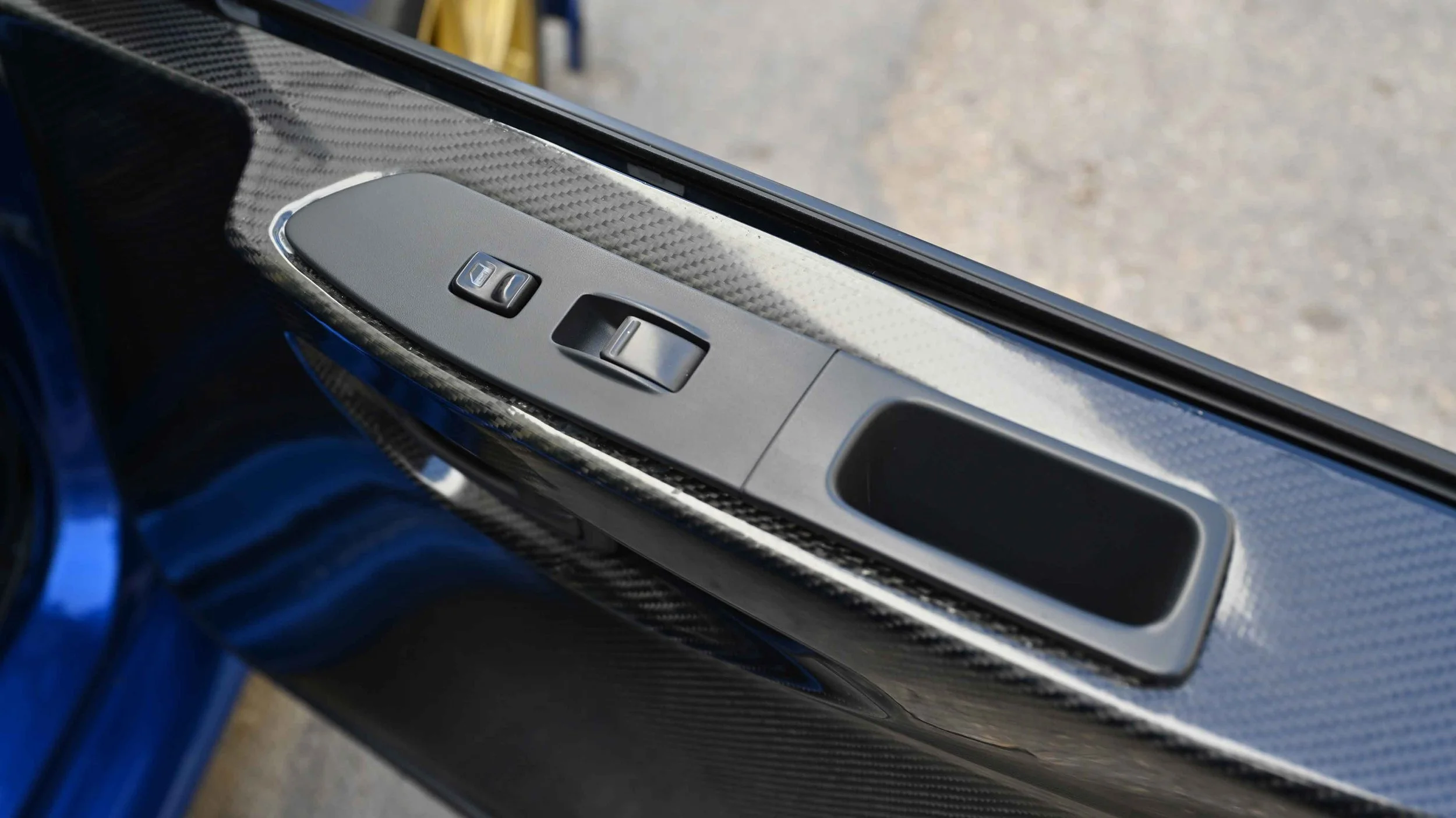 Subaru Impreza WRC S12 Reimagined window copilot buttons