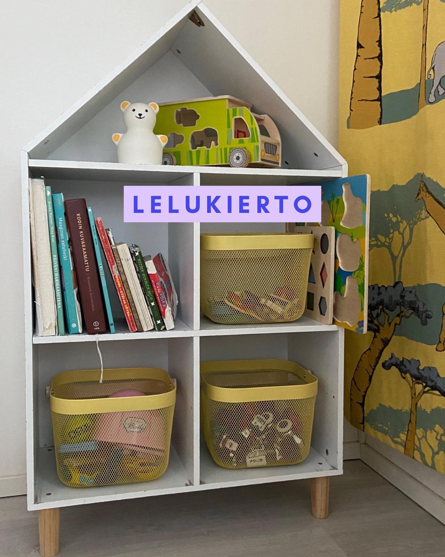 (Joulunj&auml;lkeinen) lelukierto🧸

Lelukierron perusajatus🧸
&bull;vaihdella/vuorotella esill&auml; olevia leluja
&bull;lelut voi jakaa joko kategorioittain (kotileikit, Legot, autot jne.), tai vaihtoehtoisesti ottaa jokaisesta kategoriasta muutama