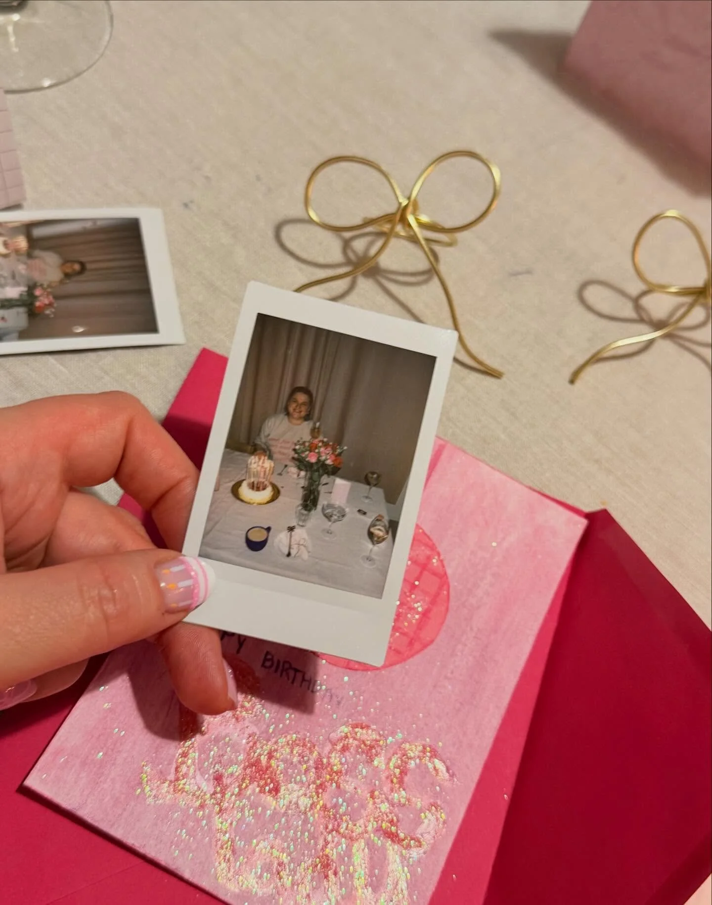 J&auml;rkk&auml;sin itelleni niiiiin ihanat ja ikimuistoiset 26-vuotis syntym&auml;p&auml;iv&auml;juhlat!🥹🫶🏼☁️✨🩷 

2025 on ollu all about learning who is really here for me ja sen my&ouml;t&auml; en oo kokenu yksin&auml;isyytt&auml; viime aikoina