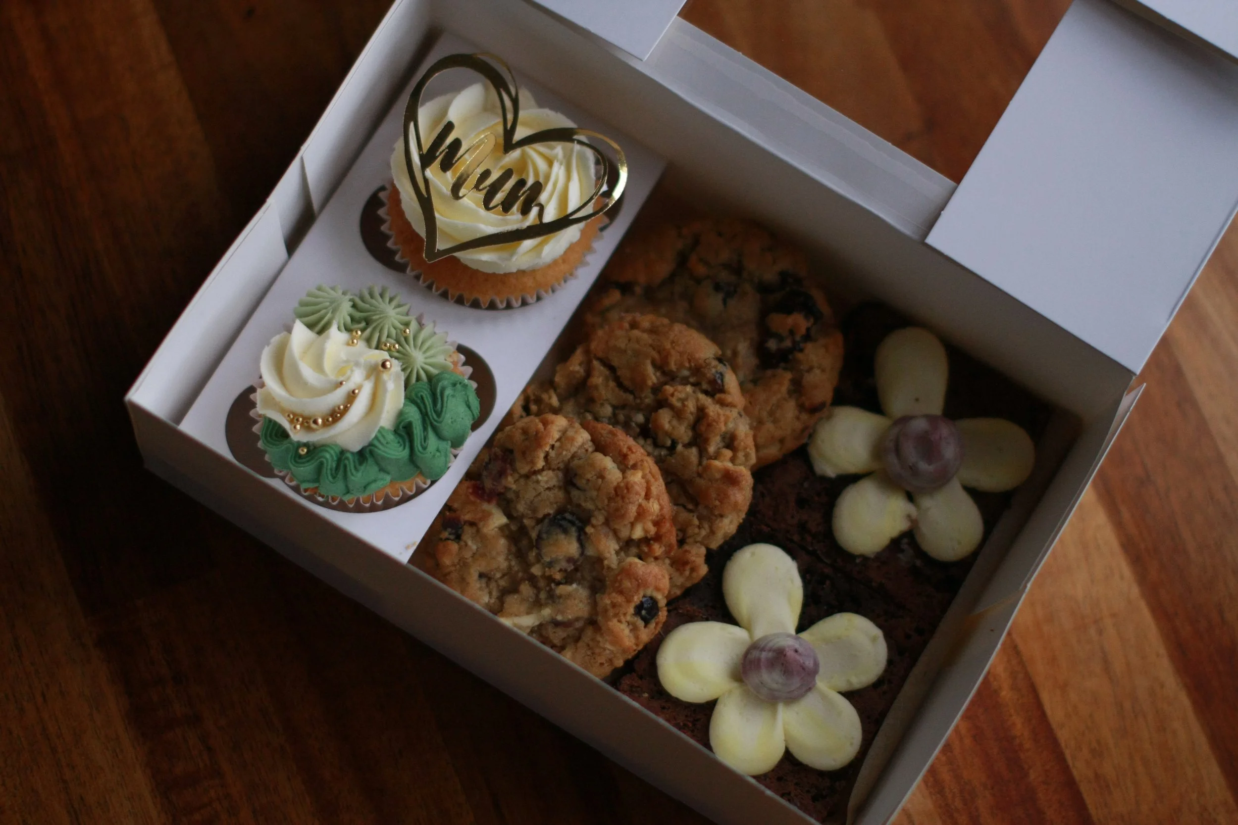  Mixed Gift Box  £16