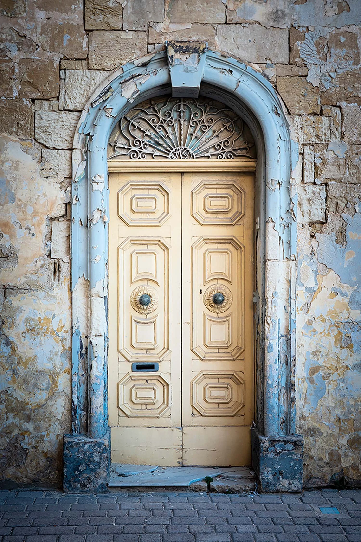 Malteses street door