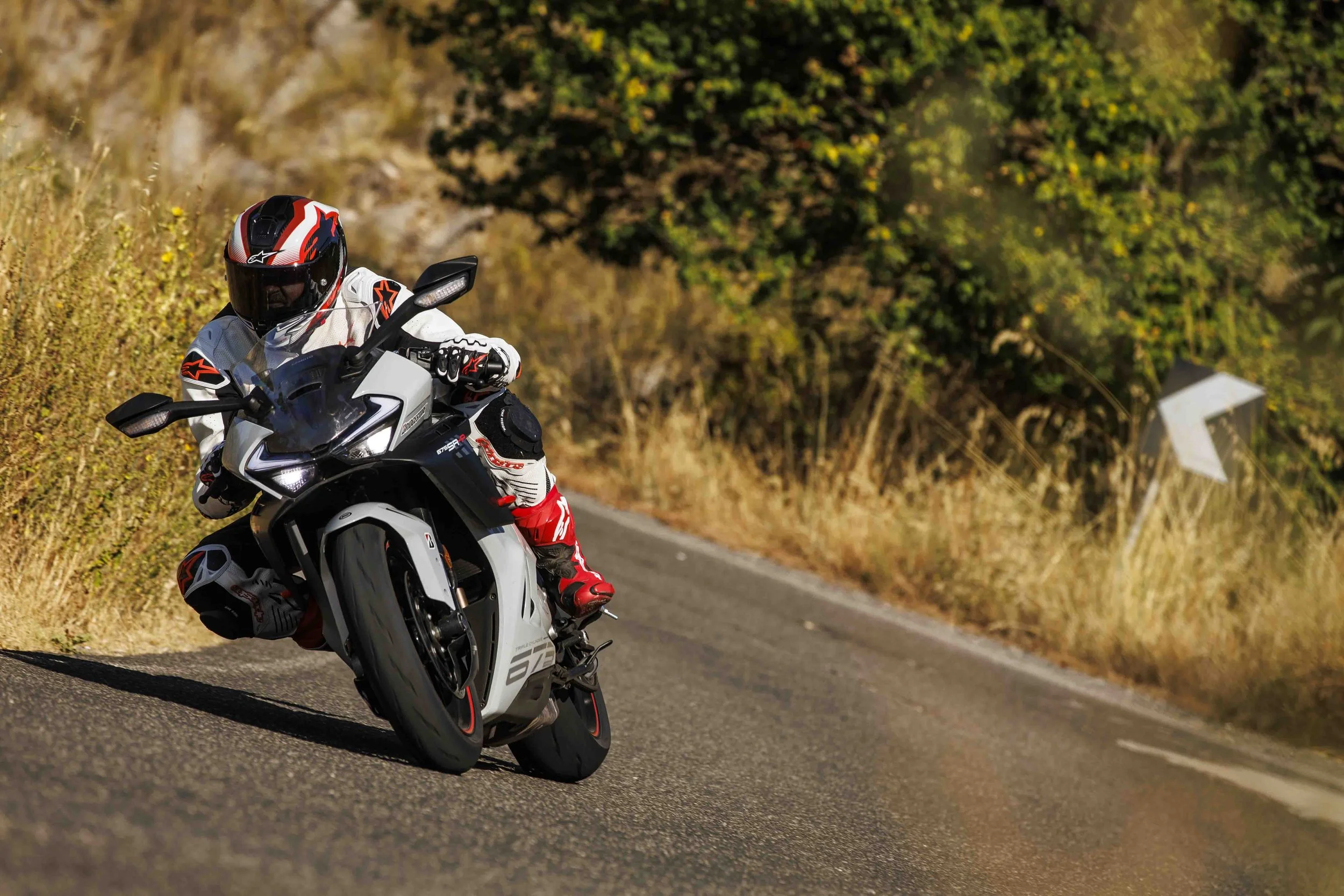 BridgestoneSupersportsTest_2026_web_005.JPG