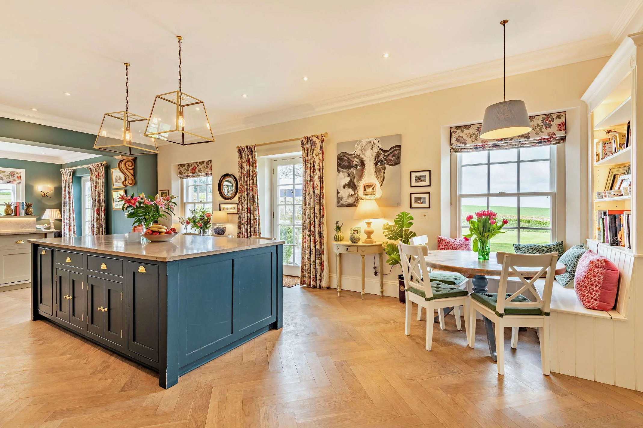 8499656-interior09-800 copy.jpg