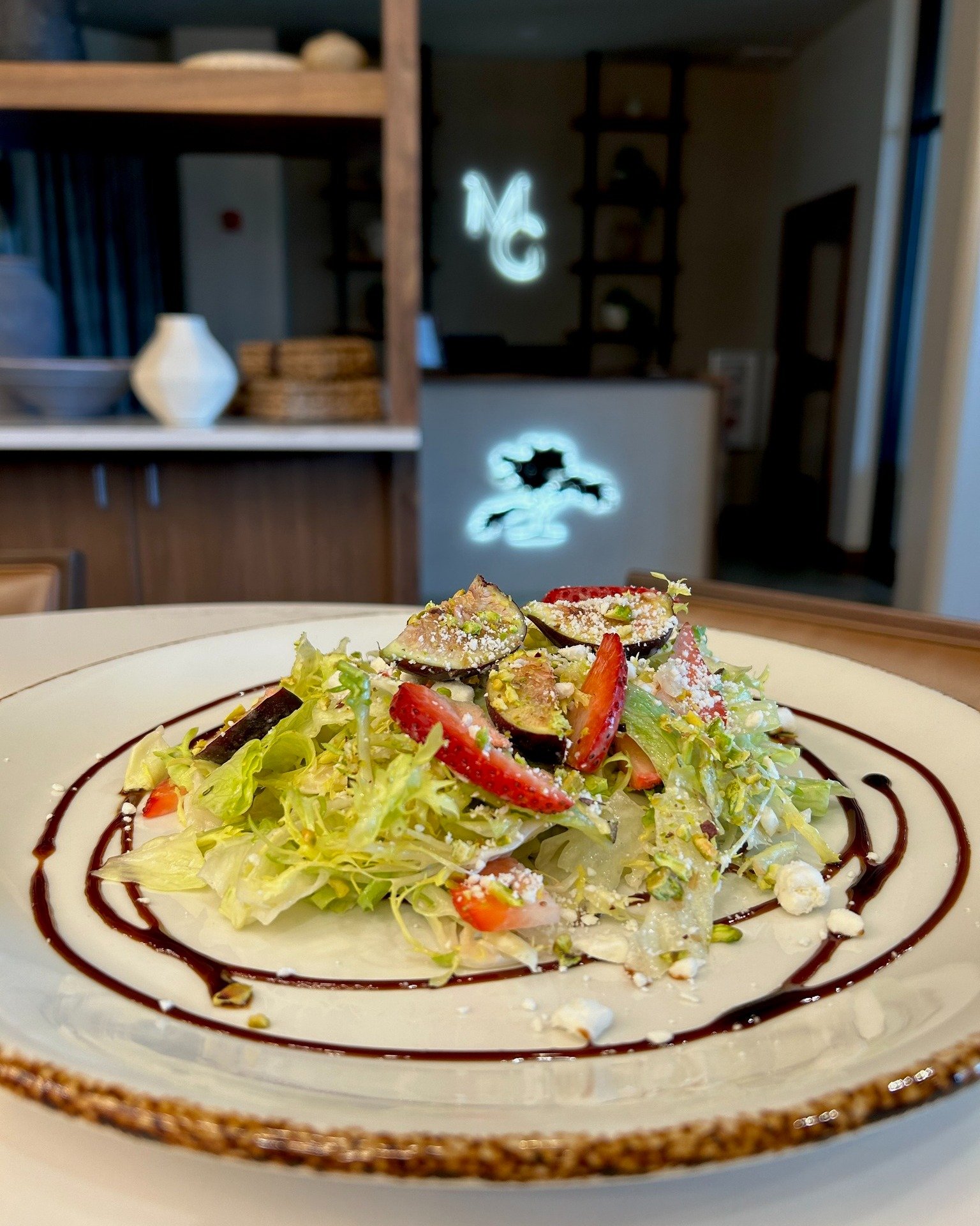 Features fit for the weekend are here!
・(Pictured) Strawberry and Feta Salad: Grilled Figs, Butter and Fris&eacute;e Lettuce, Toasted Pistachio, Dijon Cherry Vinaigrette
・(Appetizer) Eggplant and Potato Latkas with Tomato Jam, Grana Padano, Basil Oil