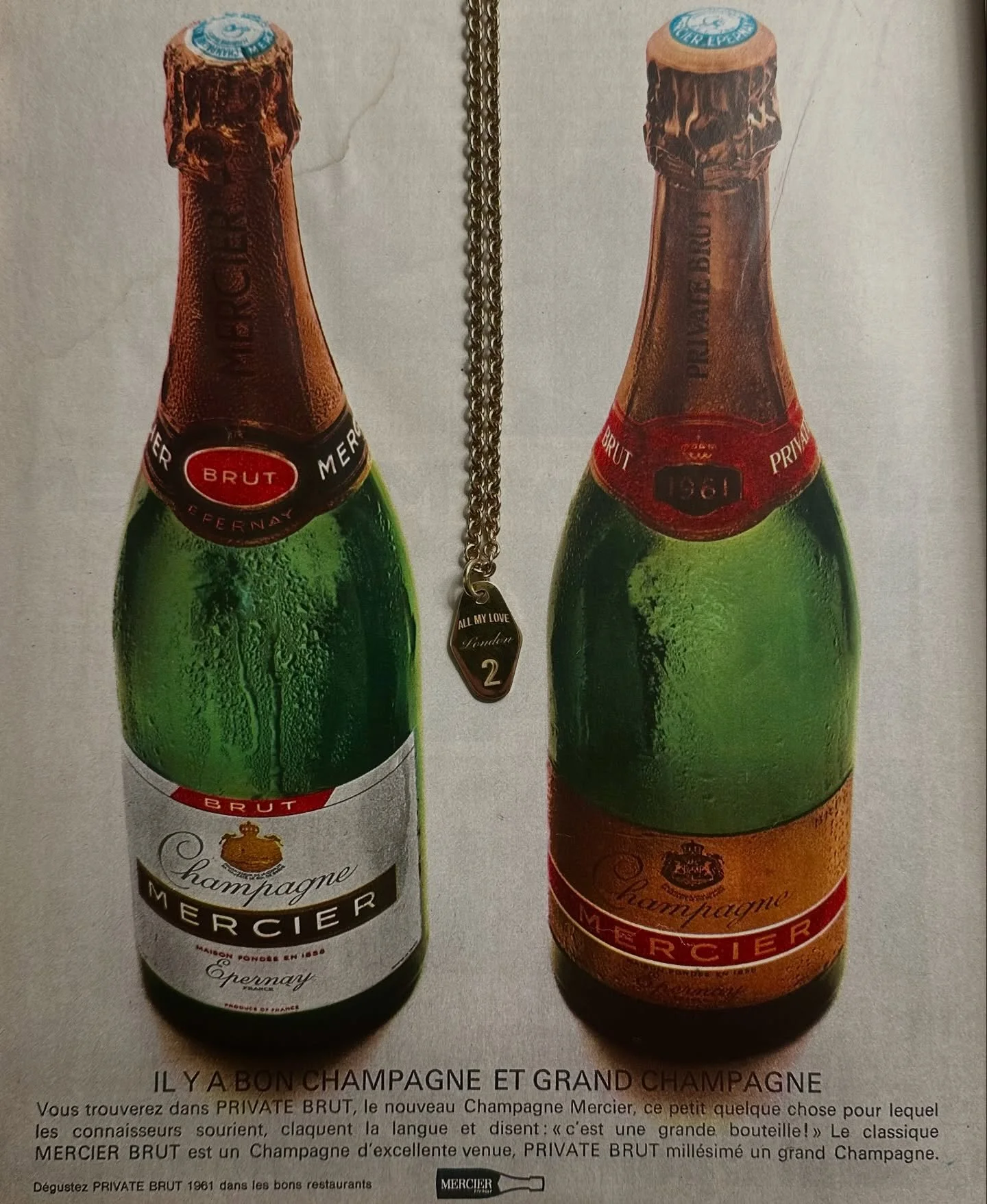 The Key Tag Pendant.
Inspired by vintage hotel keys, inscribed with initials, dates, names or places.

For bespoke diamond or precious stone customisations, get in touch.