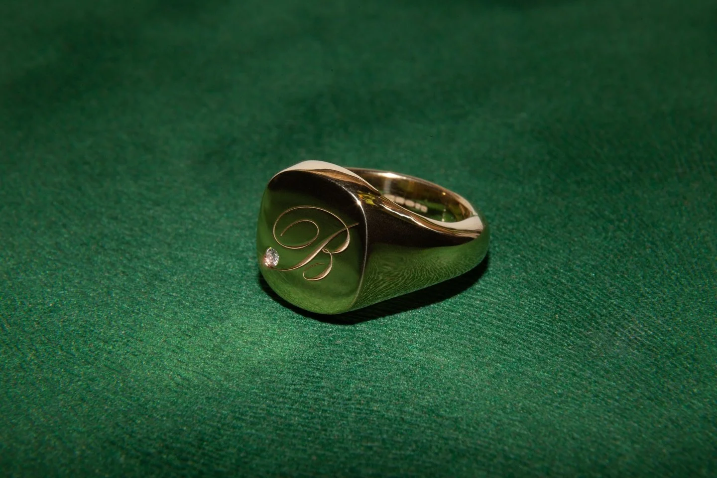The Cushion Signet.

Refined over multiple iterations to achieve the perfect balance of weight and proportion.

The 12x14mm cushion face is designed to be personalised however you wish, through custom engraving or stone setting.