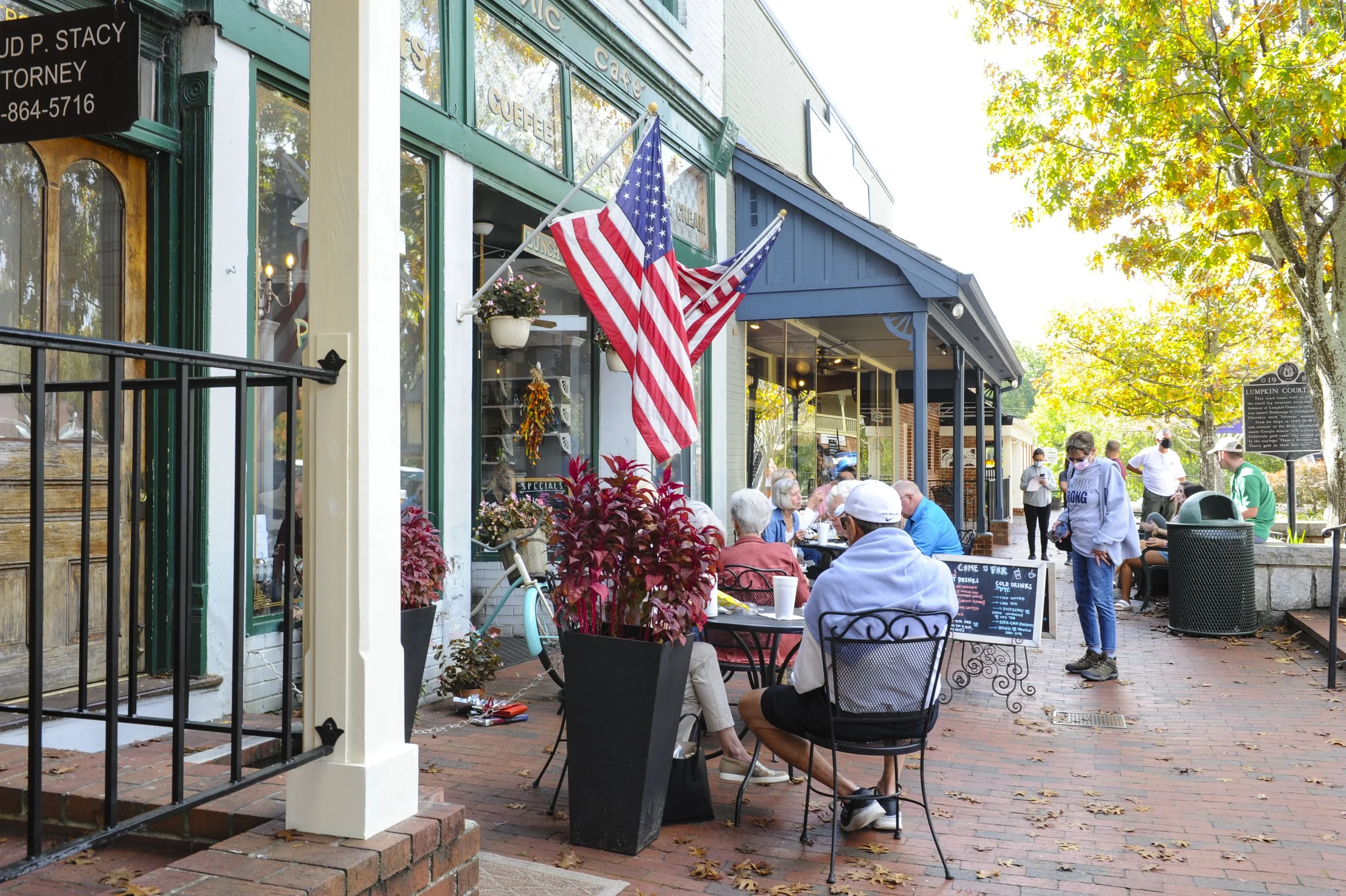 Dahlonega square shops.JPG
