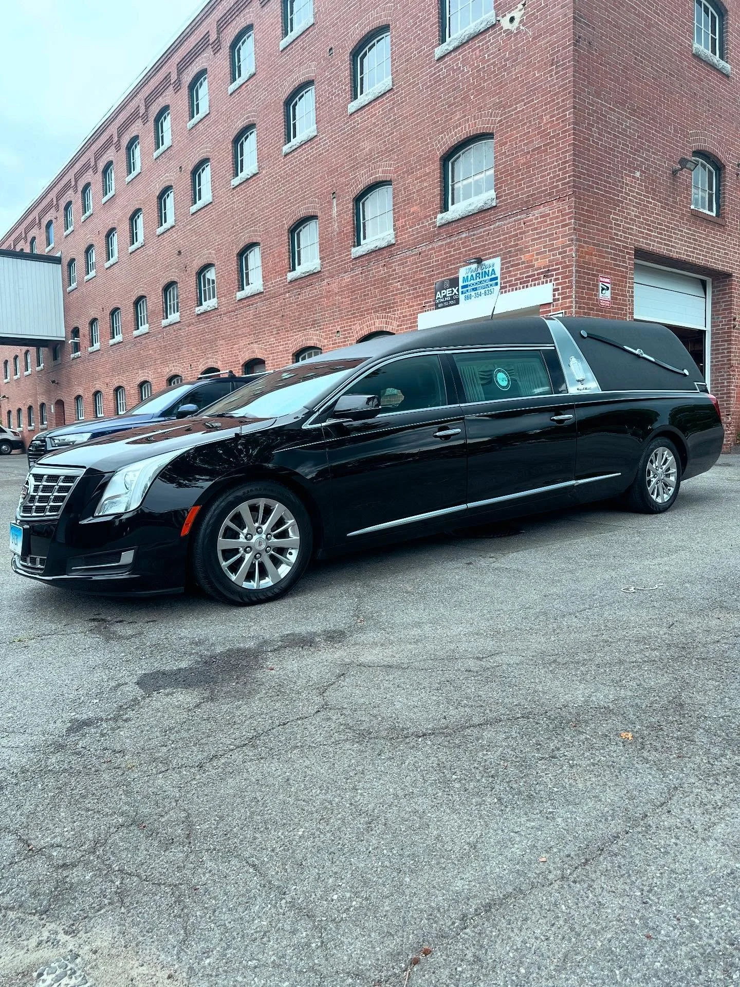 Vehicles should look good for all occasions.  1-step paint correction, ceramic sealant and interior detail made this hearse pop!  Are there still lots of deep defects?  Yes, absolutely.  However, even a 1-step will take care of all those micro scratc