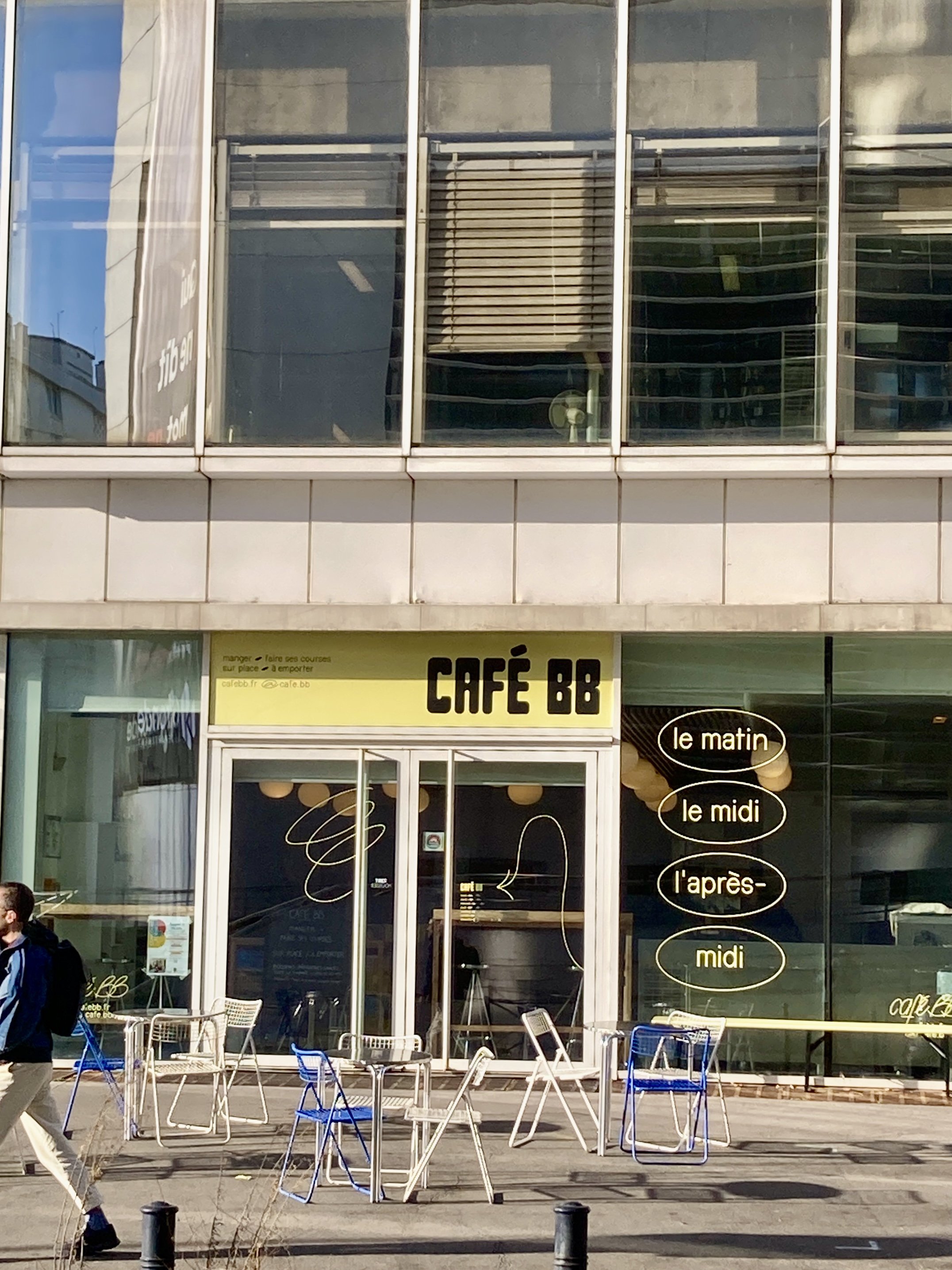 Devanture Café BB.jpg