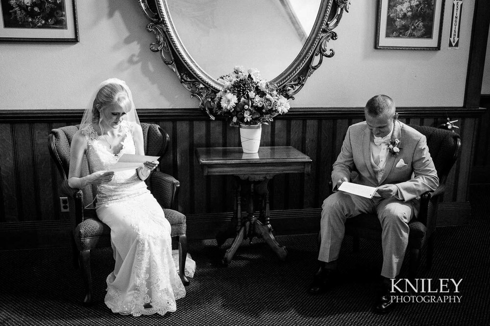 21-Belhurst-Castle-Geneva-NY-Wedding-Photography.jpg