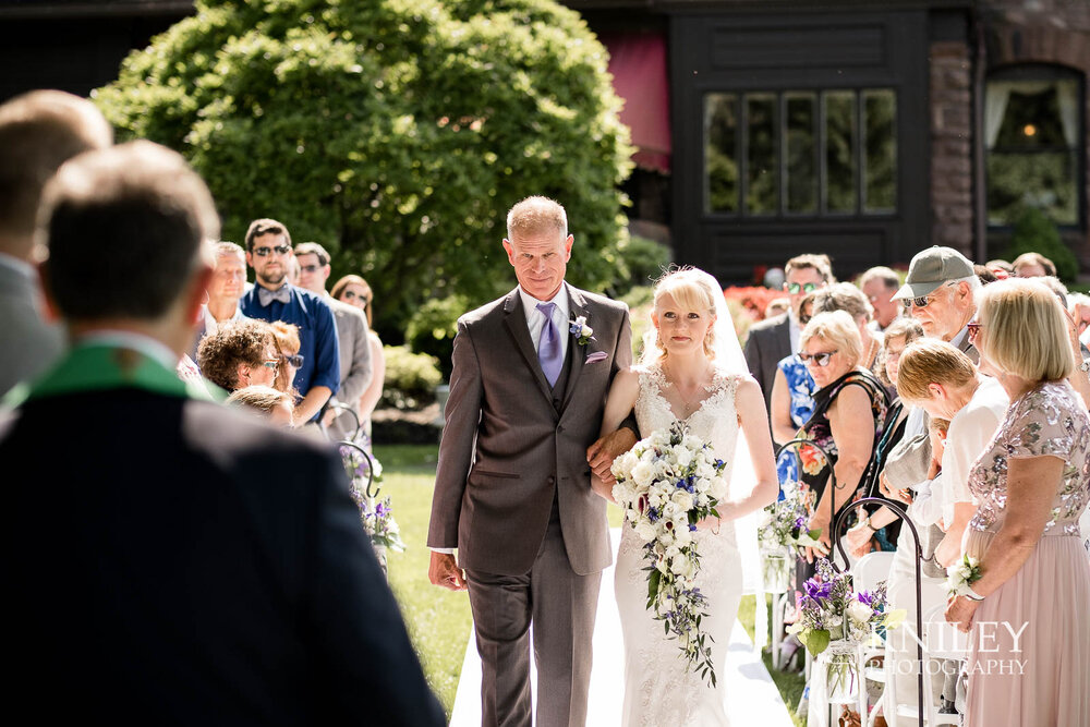 25-Belhurst-Castle-Geneva-NY-Wedding-Photography.jpg