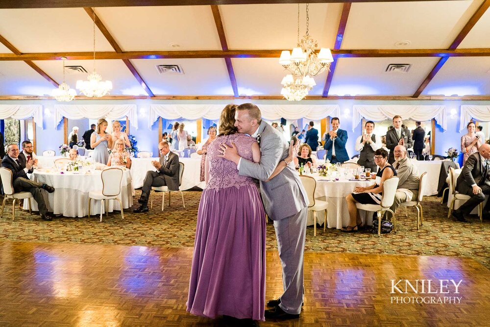 51-Belhurst-Castle-Geneva-NY-Wedding-Photography.jpg