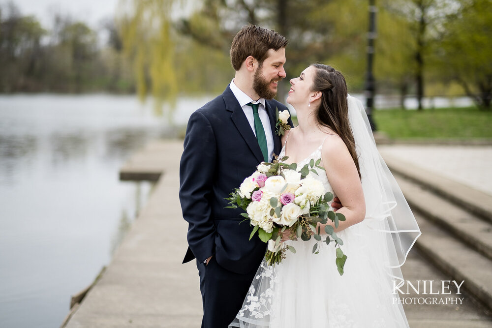 28-Hoyt-Lake-Wedding-Pictures-Buffalo-NY-Kniley-Photography.jpg