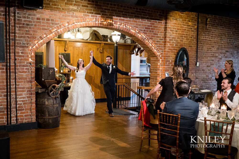 40-Pearl-St-Grill-Wedding-Reception-Buffalo-NY-Kniley-Photography.jpg