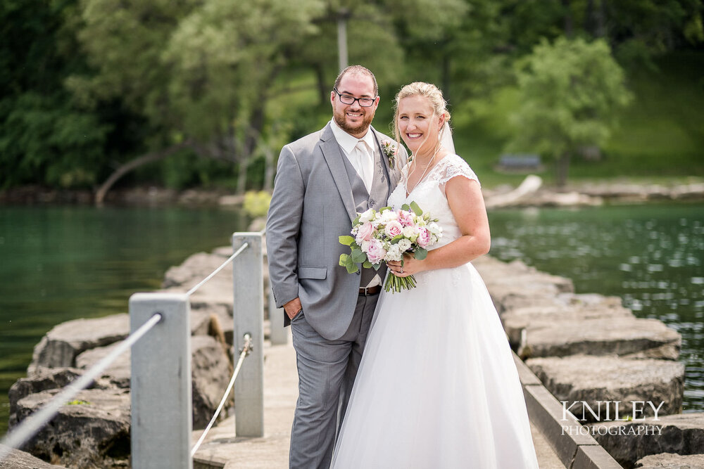 37-Lakefront-Lodge-Webster-NY-Wedding-Photography.jpg