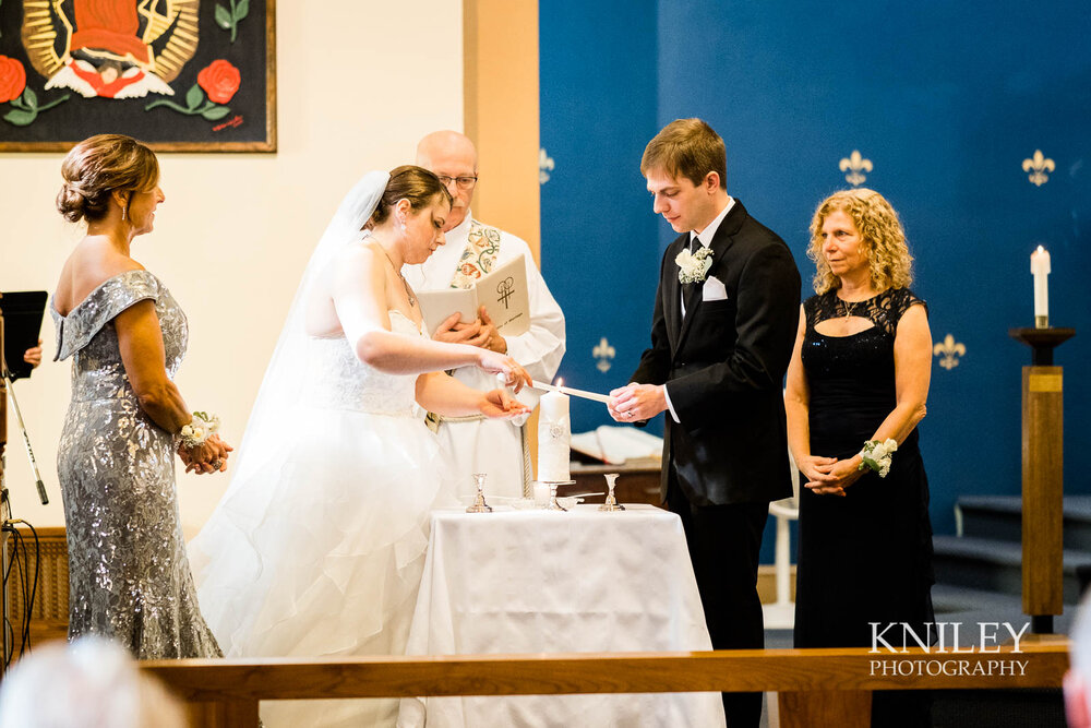 35-Belhurst-Castle-Finger-Lakes-Geneva-NY-Wedding-Photography.jpg