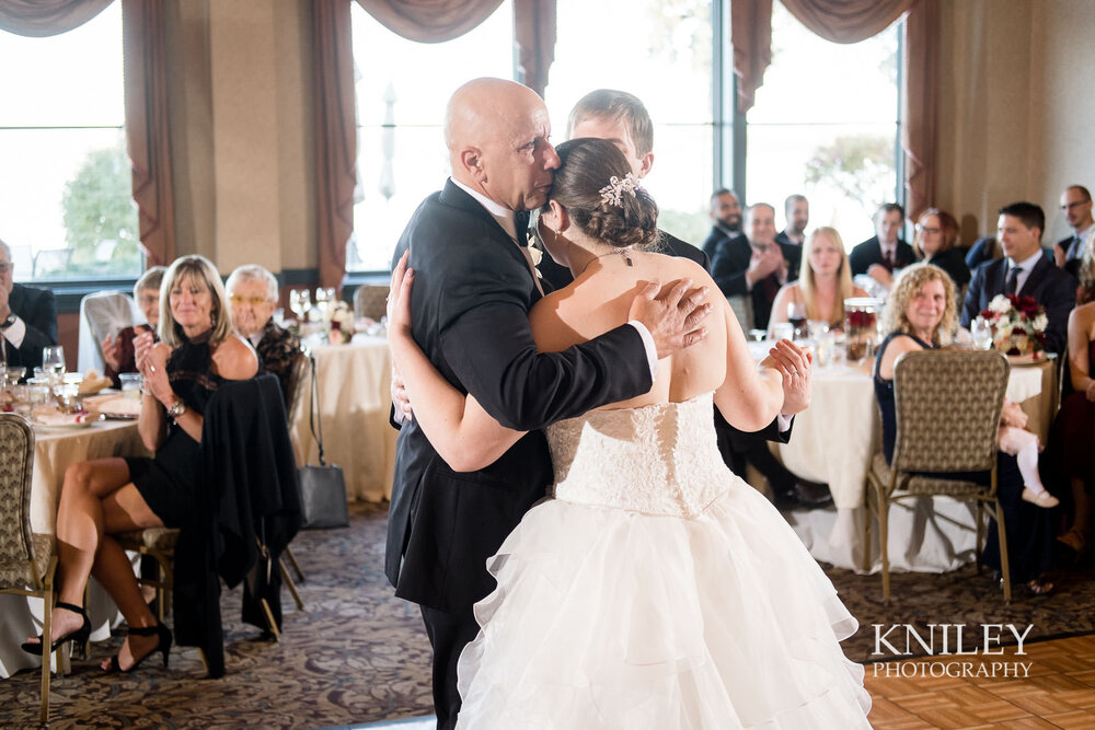 46-Belhurst-Castle-Finger-Lakes-Geneva-NY-Wedding-Photography.jpg