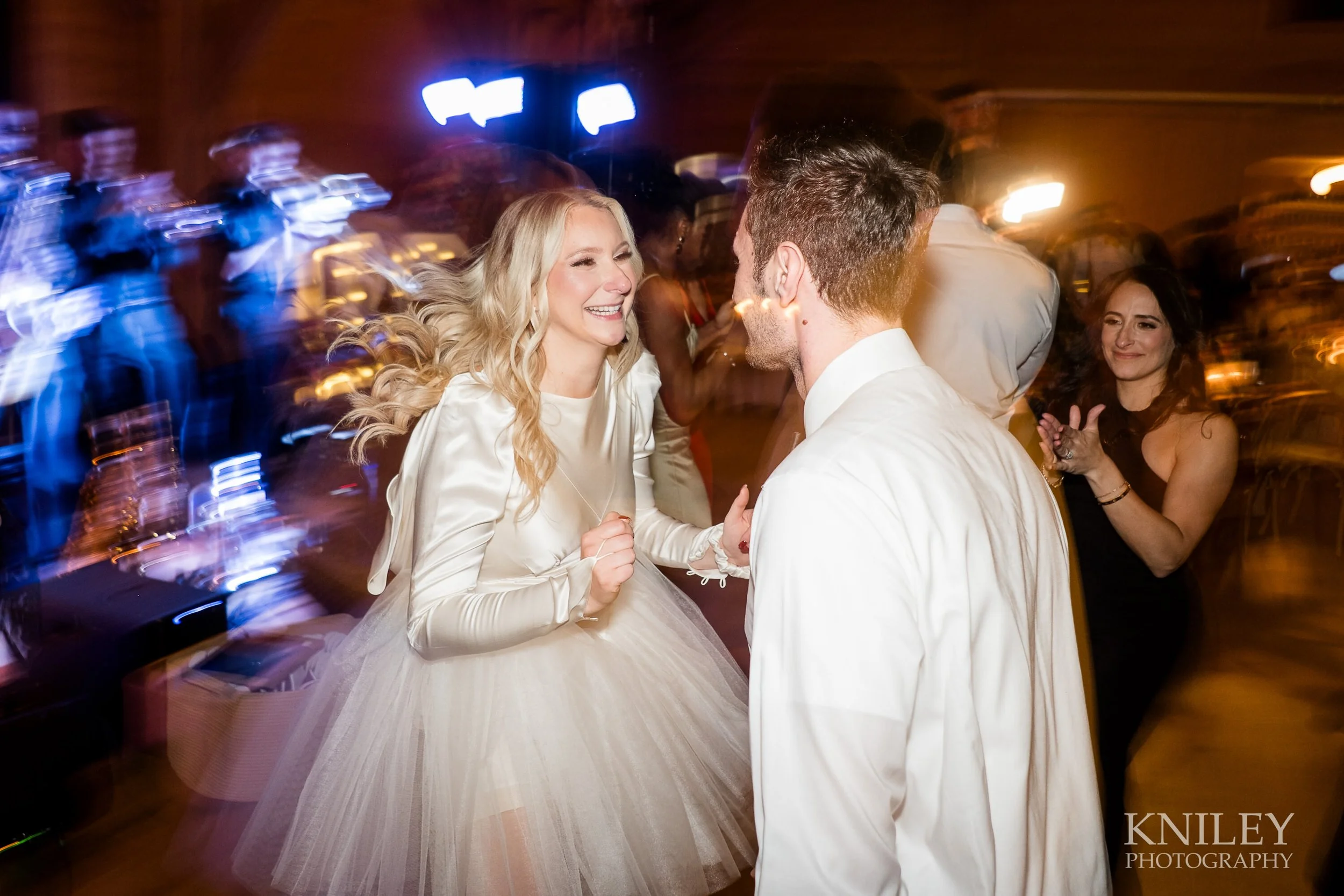 212-Kniley-Photography--The-Lake-House-on-Canandaigua-Wedding-Venue-Picture-3131.jpg
