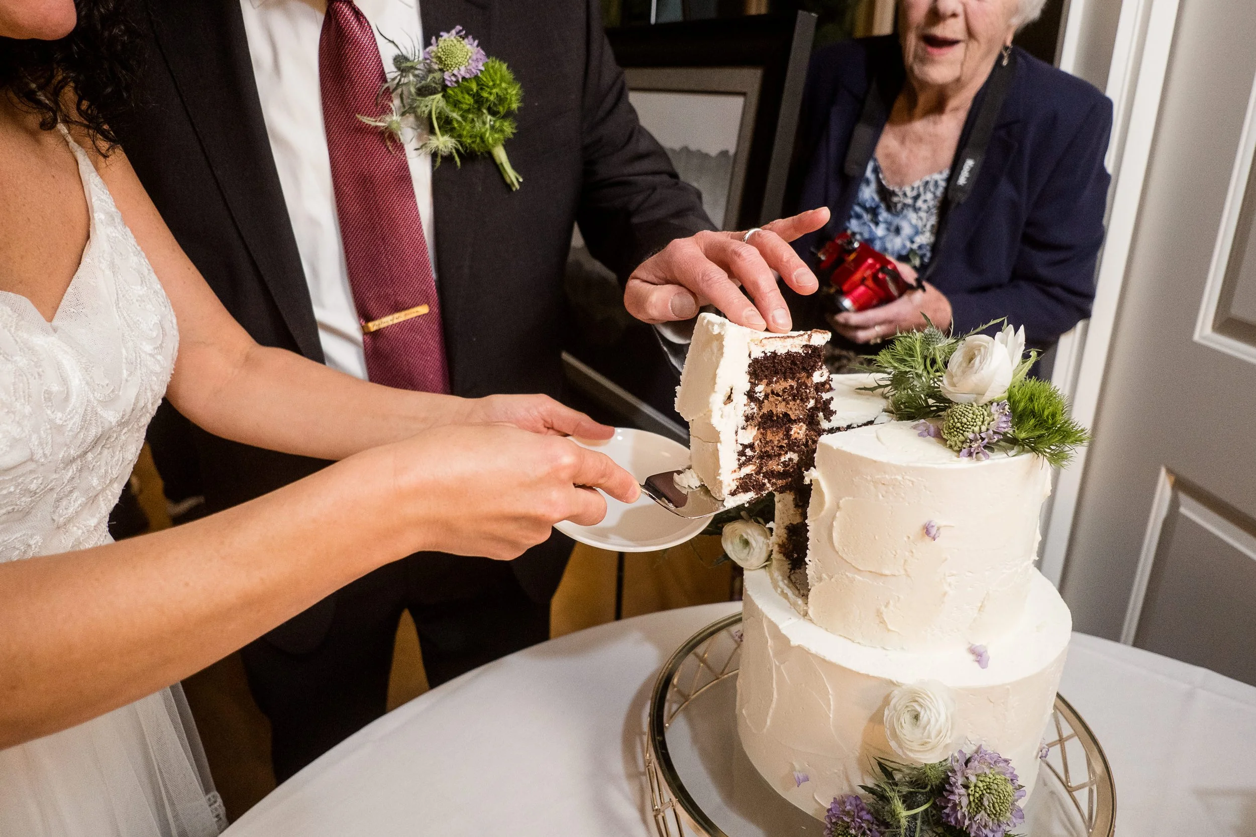 106-Kniley-Photography--The-Lake-House-on-Canandaigua-Wedding-Venue-Picture-4589.jpg