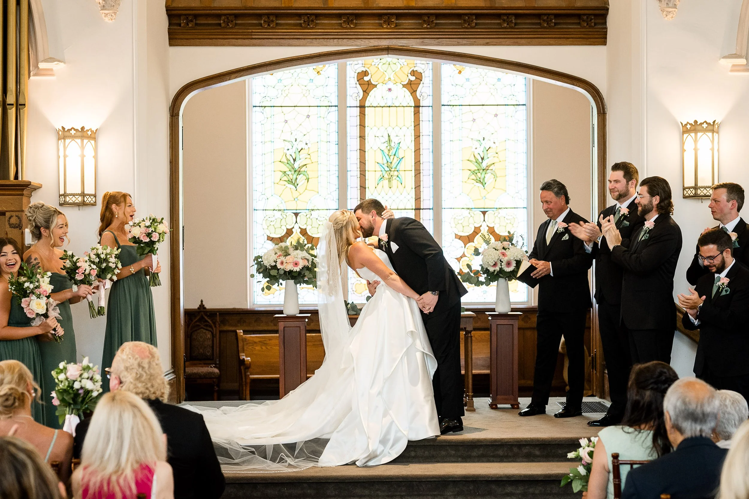 023-Kniley-Photography-Westminster-Chapel-Wedding-Venue-Picture-0801.jpg