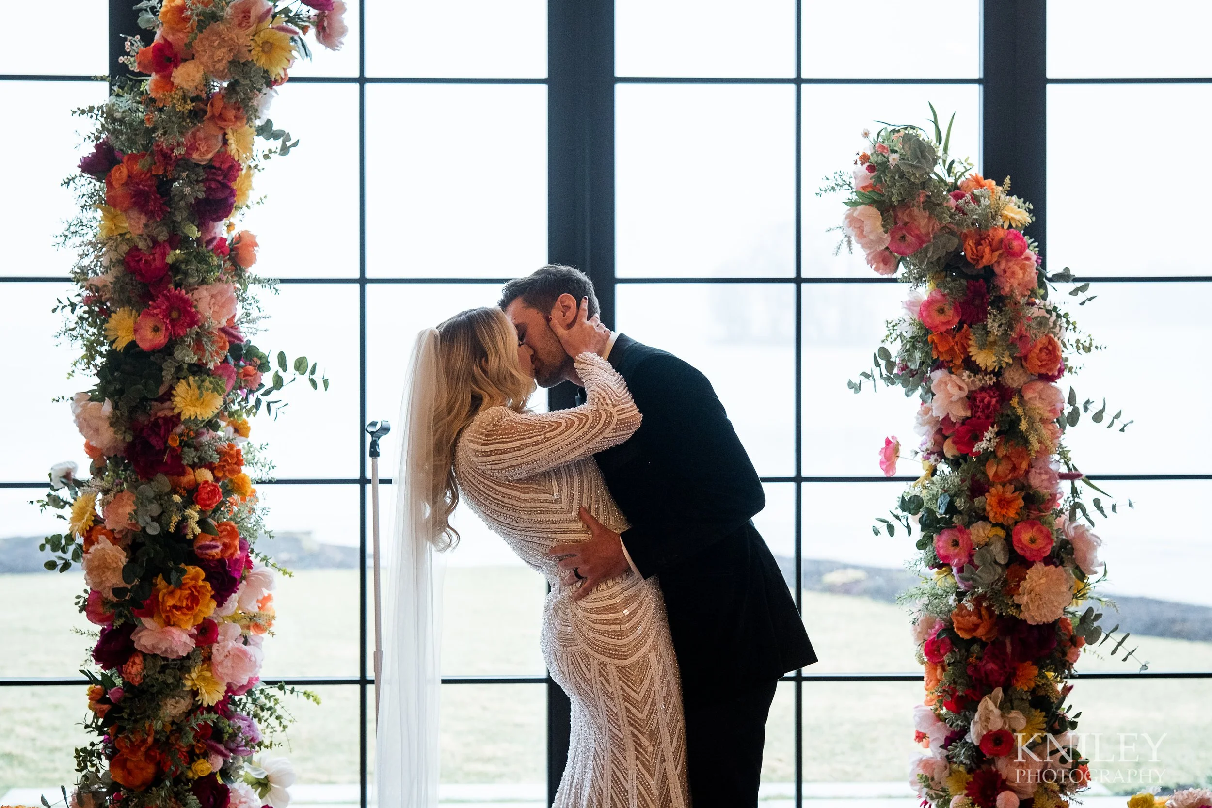 148-Kniley-Photography--The-Lake-House-on-Canandaigua-Wedding-Venue-Picture-4879.jpg