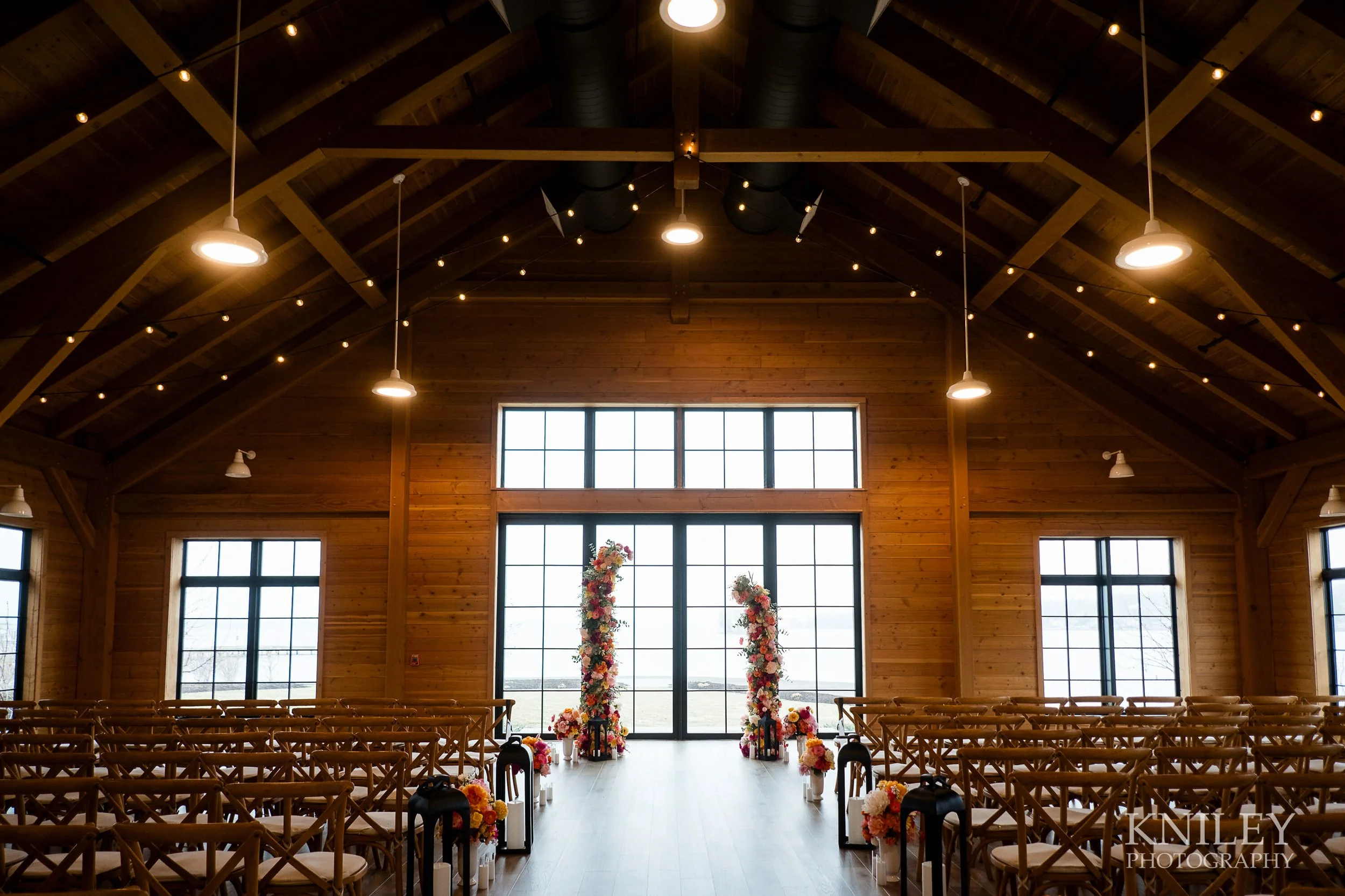023-Kniley-Photography--The-Lake-House-on-Canandaigua-Wedding-Venue-Picture-1238.jpg