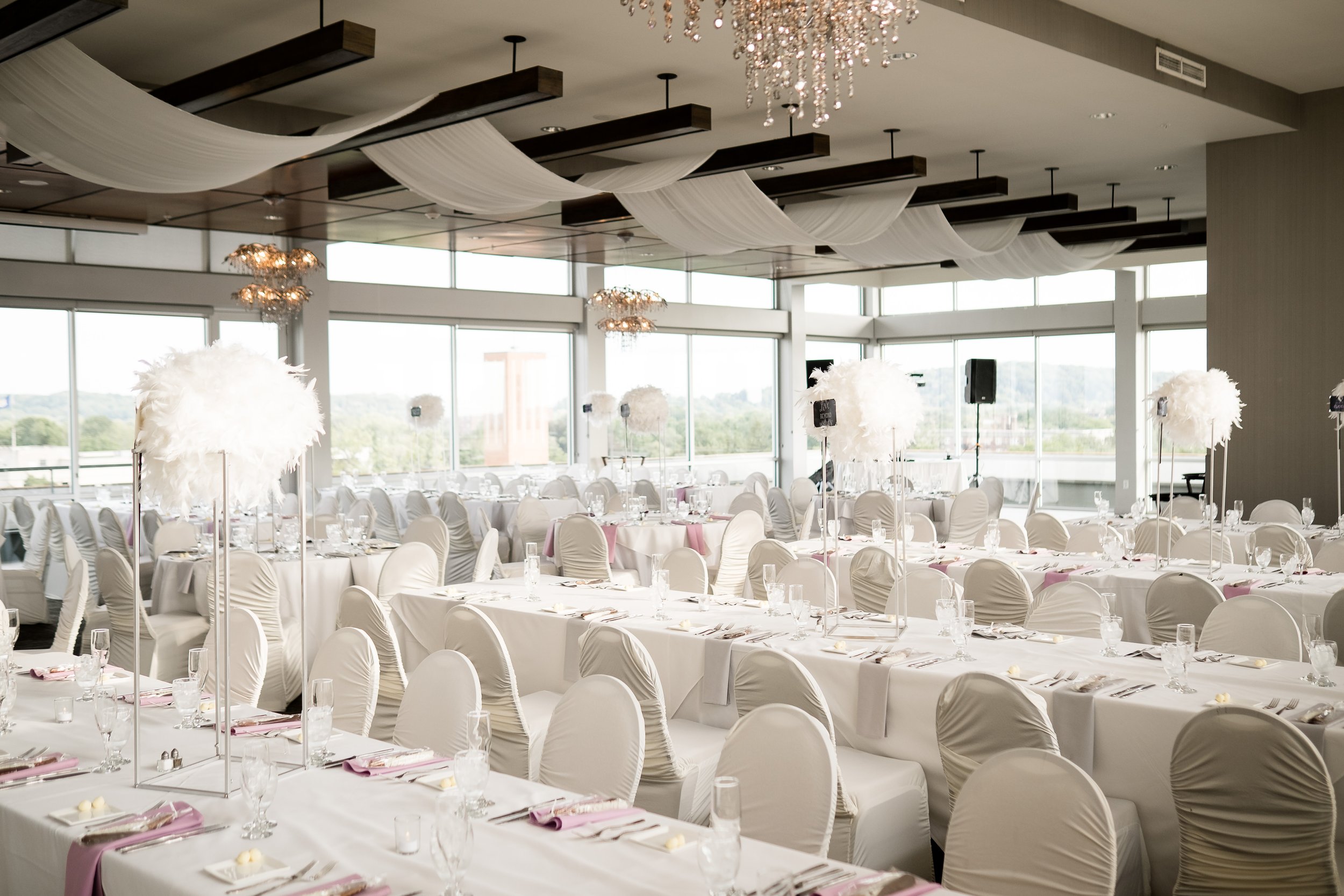 040-Kniley-Photography-Strathallen-Wedding-Venue-Picture-9080.jpg