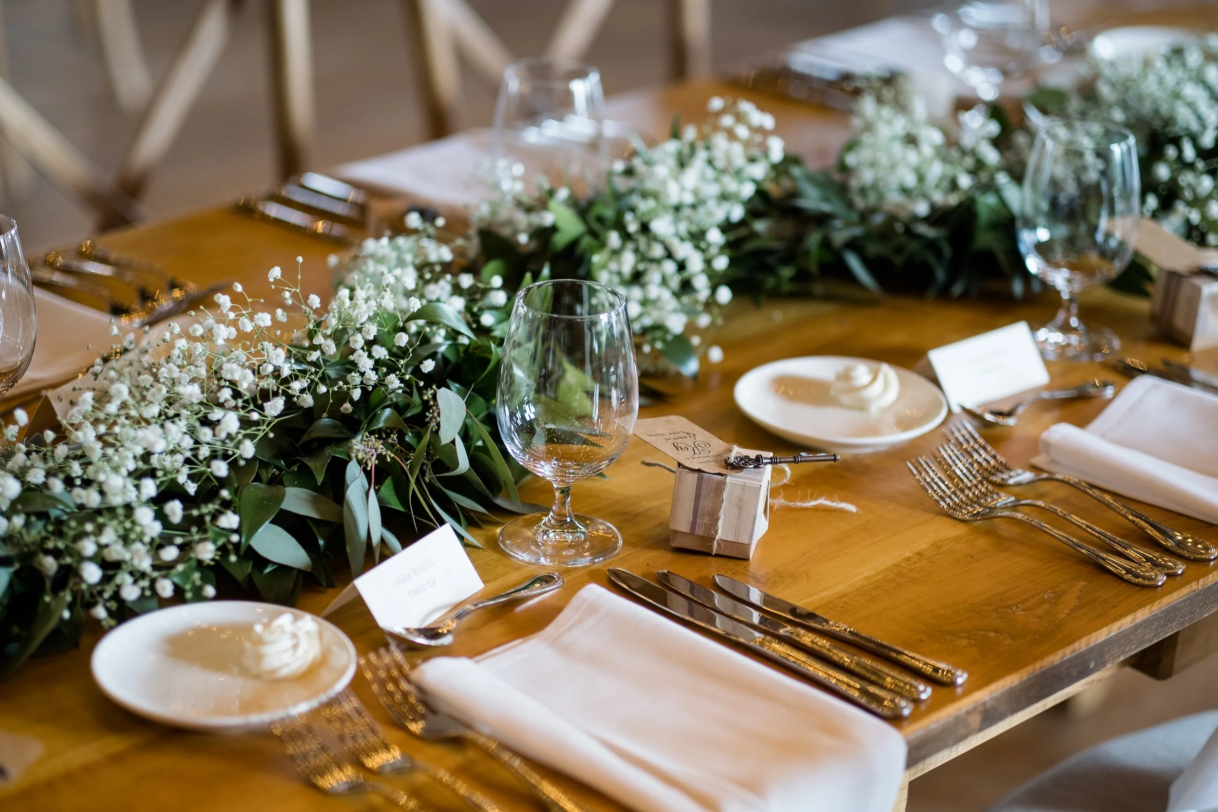 074-Kniley-Photography--The-Lake-House-on-Canandaigua-Wedding-Venue-Picture-0183.jpg