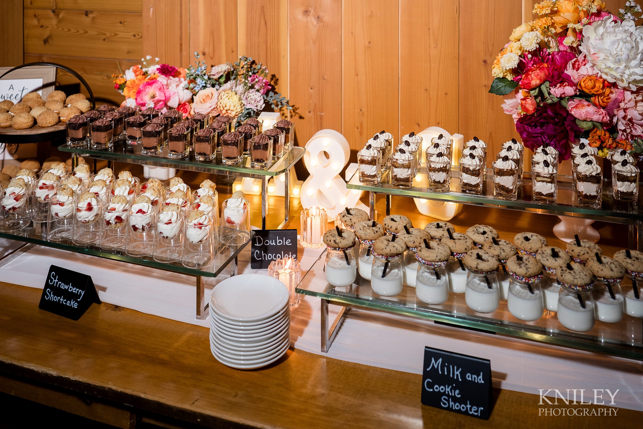 204-Kniley-Photography--The-Lake-House-on-Canandaigua-Wedding-Venue-Picture-5481.jpg