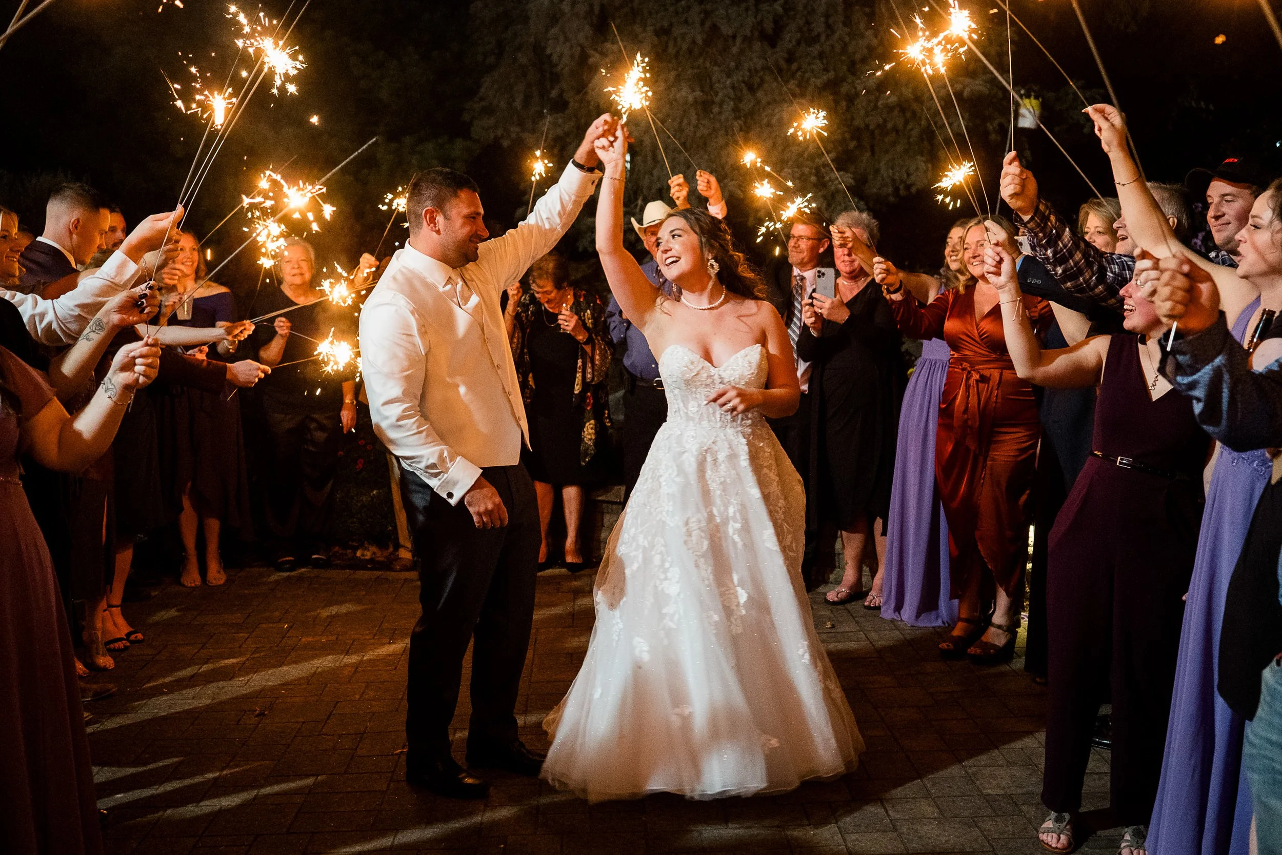 046-Kniley-Photography-Ravenwood-Golf-Club-Wedding-Venue-Picture-2536.jpg