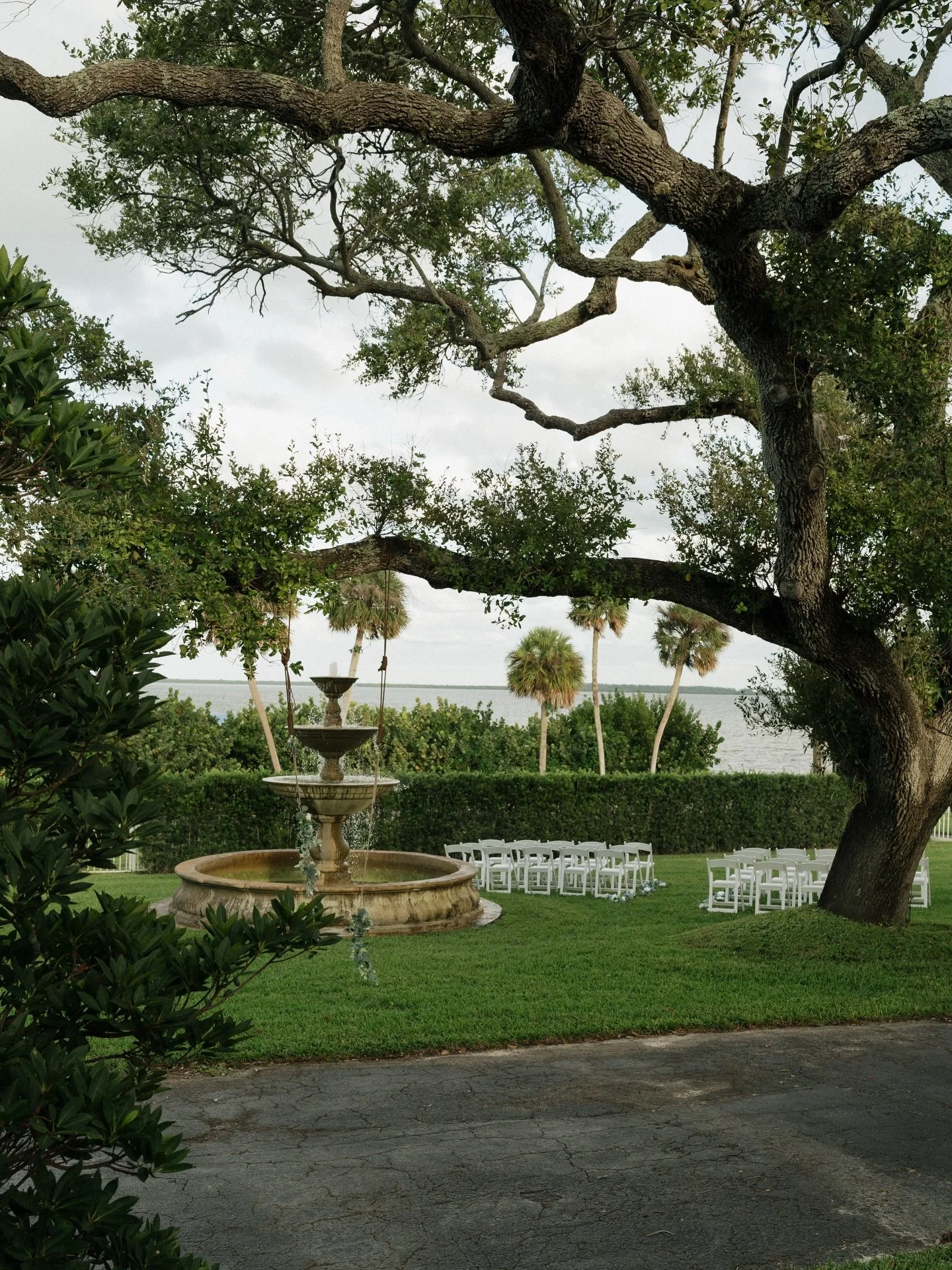 Craving another water front wedding right now 😌

Saint Louis wedding photographer, luxury wedding photography in Missouri, fine art bride, editorial bridal portraits, STL wedding photographer, Saint Louis engagement and wedding photography, emotiona