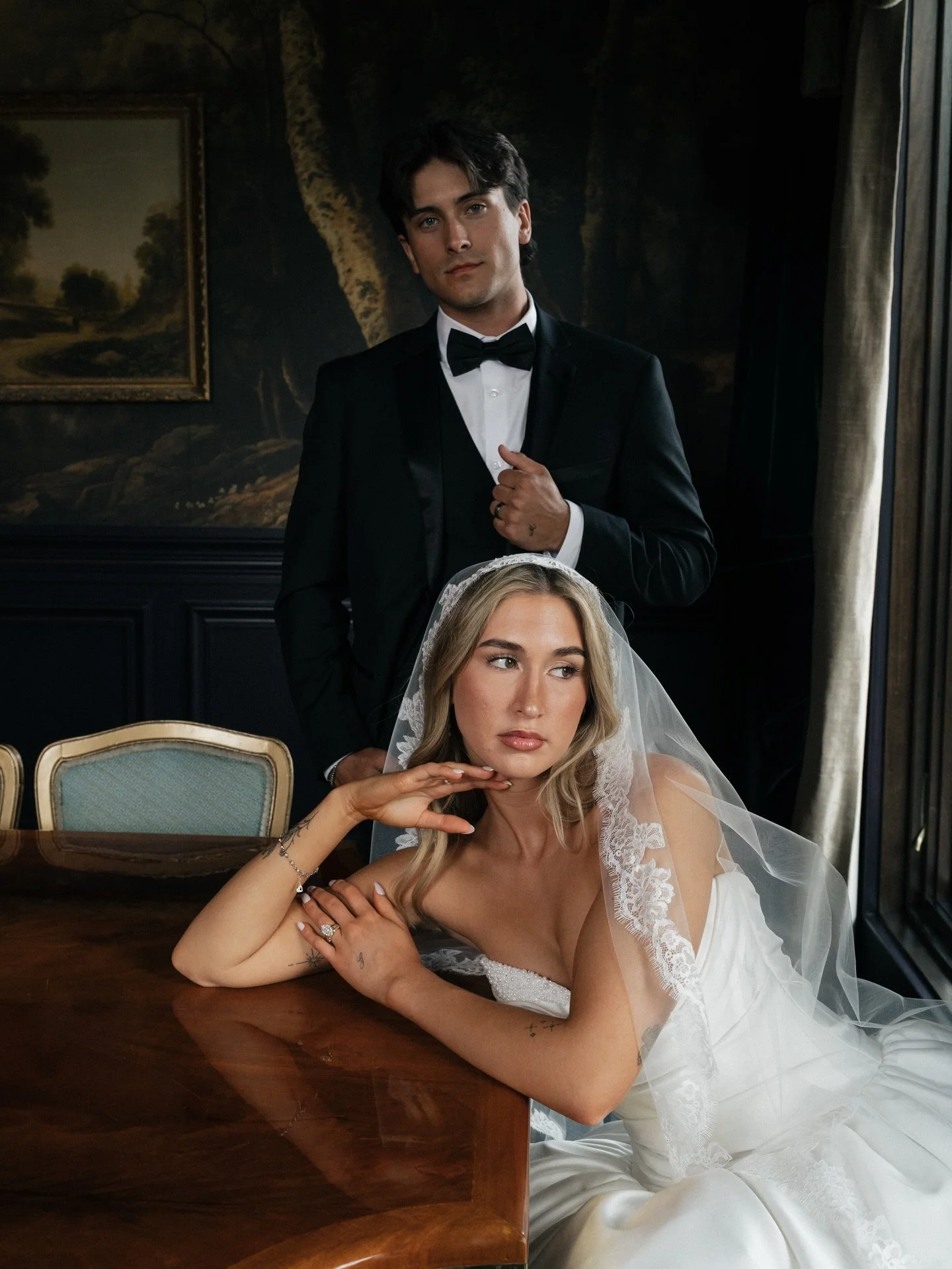 🦢 

Venue: @theestatewashington 
Dress: @twosparrowsbridalco 
Models: @malloryandgarrett