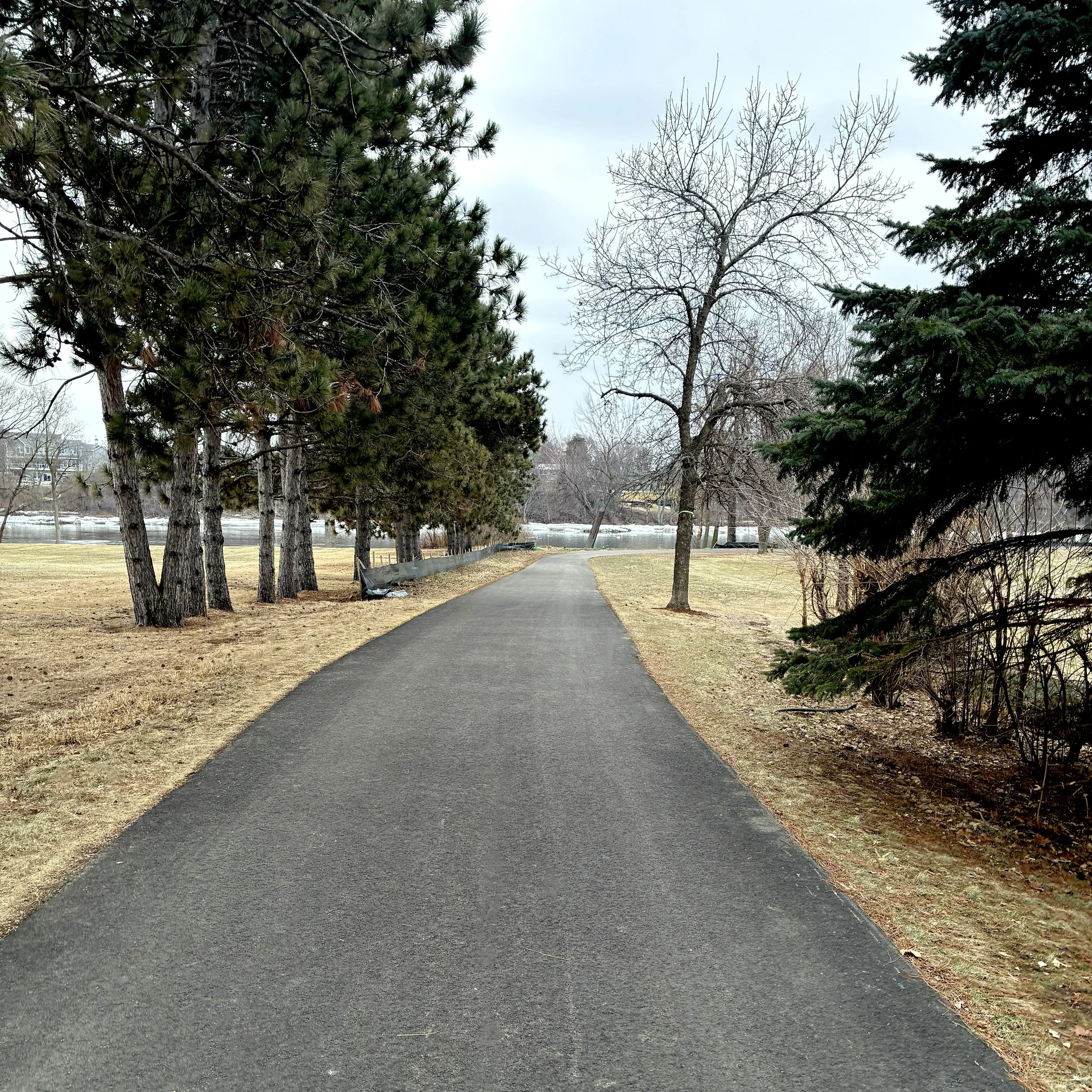 MISSISSIPPI WEST REGIONAL PARK