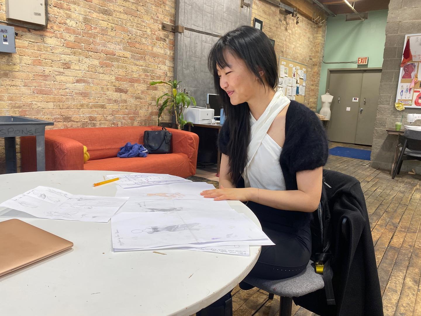 Fashion student Iris reviewing her sketches. She&rsquo;s eager to make these ideas a reality so we&rsquo;re going to start draping next! Learn design, sketching, sewing, and patternmaking at H&oslash;vet!

 #chicagofashion #hovetfashionstudio #fashio