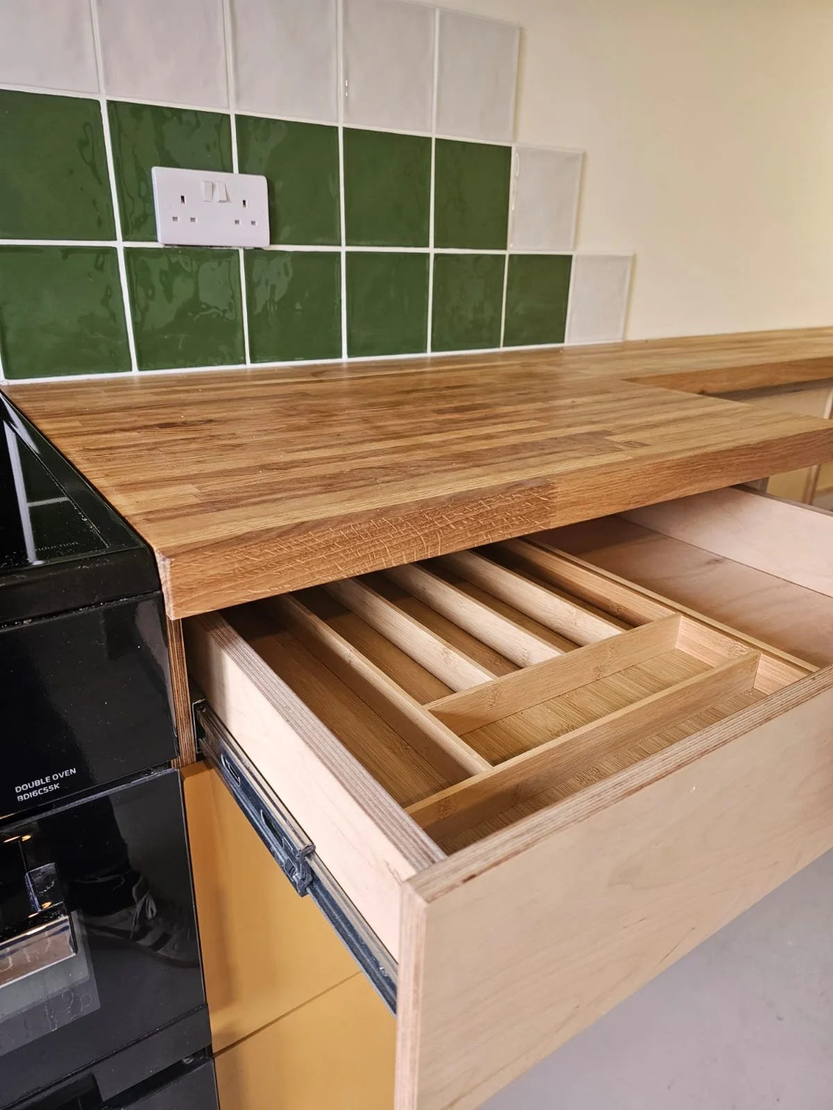 custom carpentry, bespoke carpentry, joinery, kitchen, cabinets, storage
