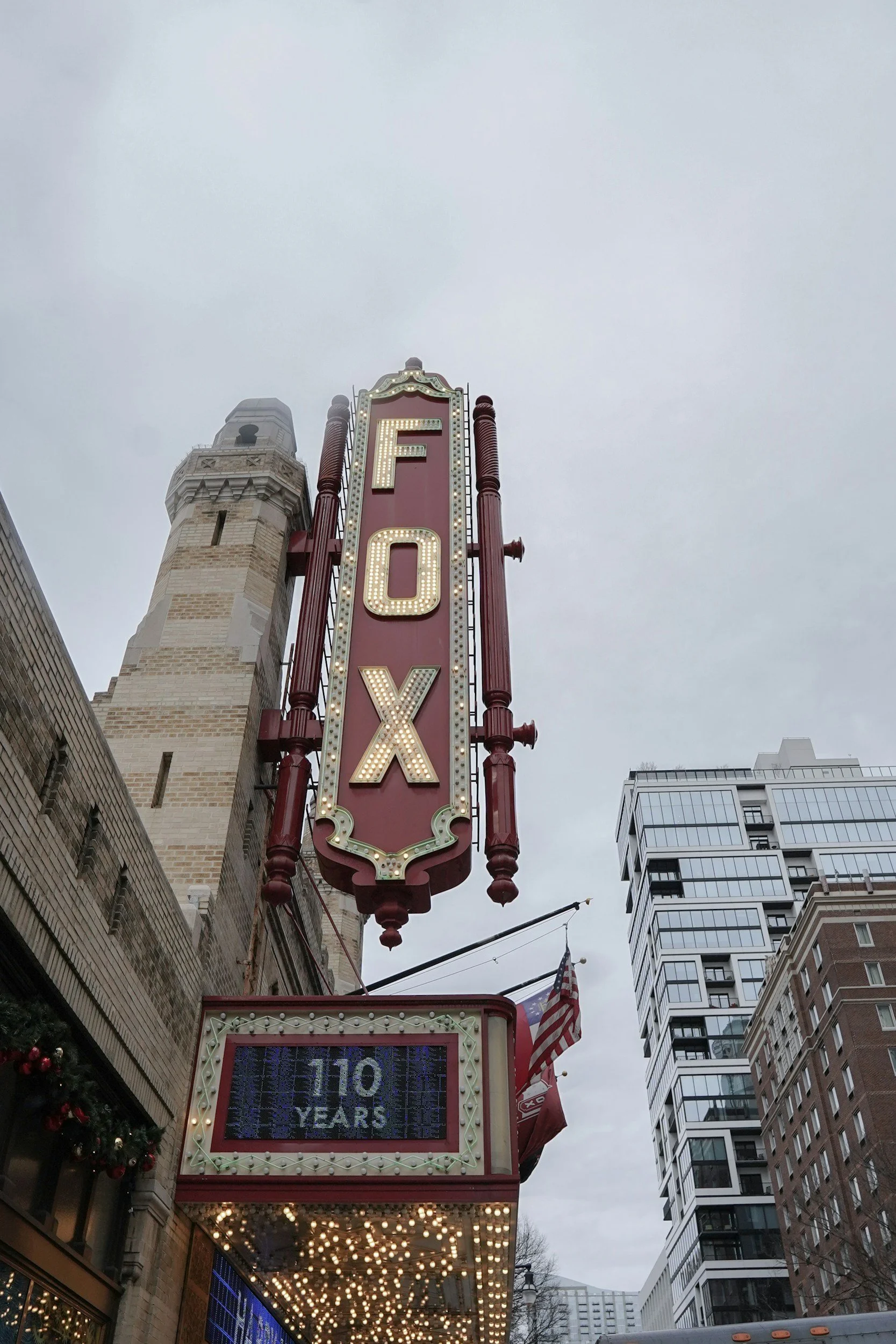 Where To Have A Nice Dinner Before A Show