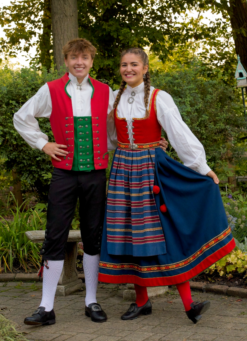 Nolan and Izarra 
 Izarra's bunad represents the Vestfold District 