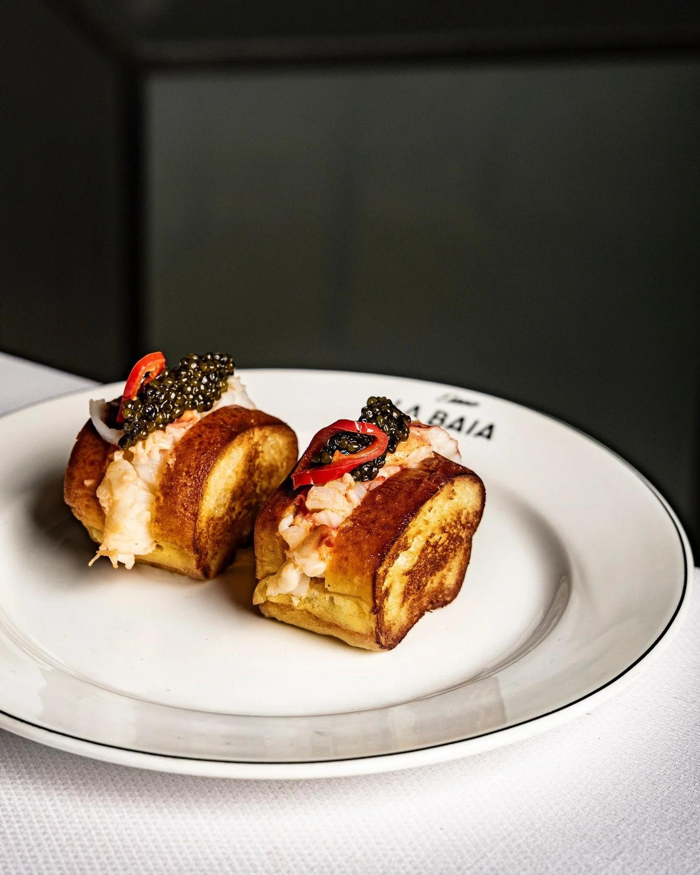 Lobster rolls, topped with Ossetra caviar.
A luxurious bite, finished with precision.