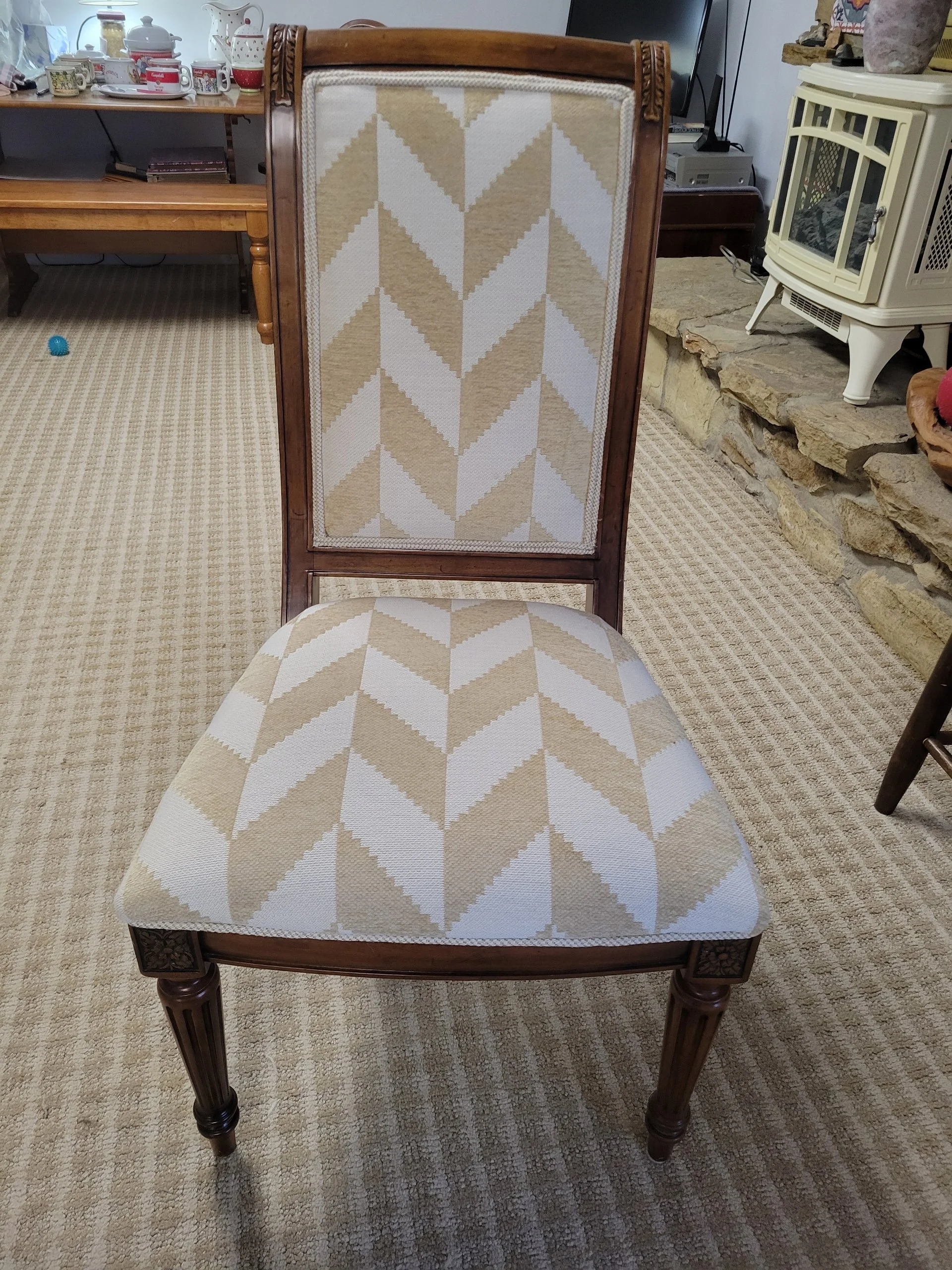 Argyle pattern dining chair