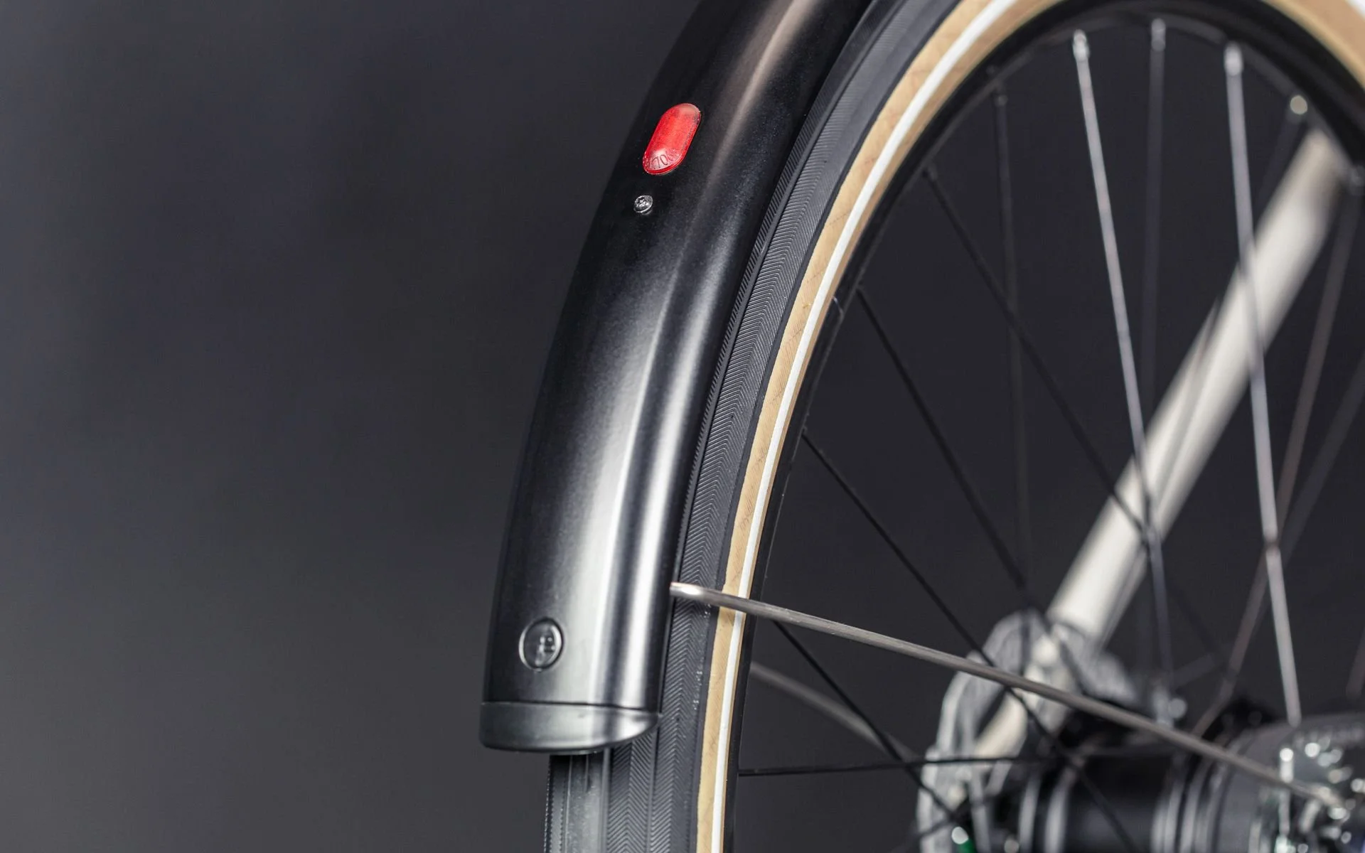 Gustav_mainfeature_rearlight_af8cc77952.jpg